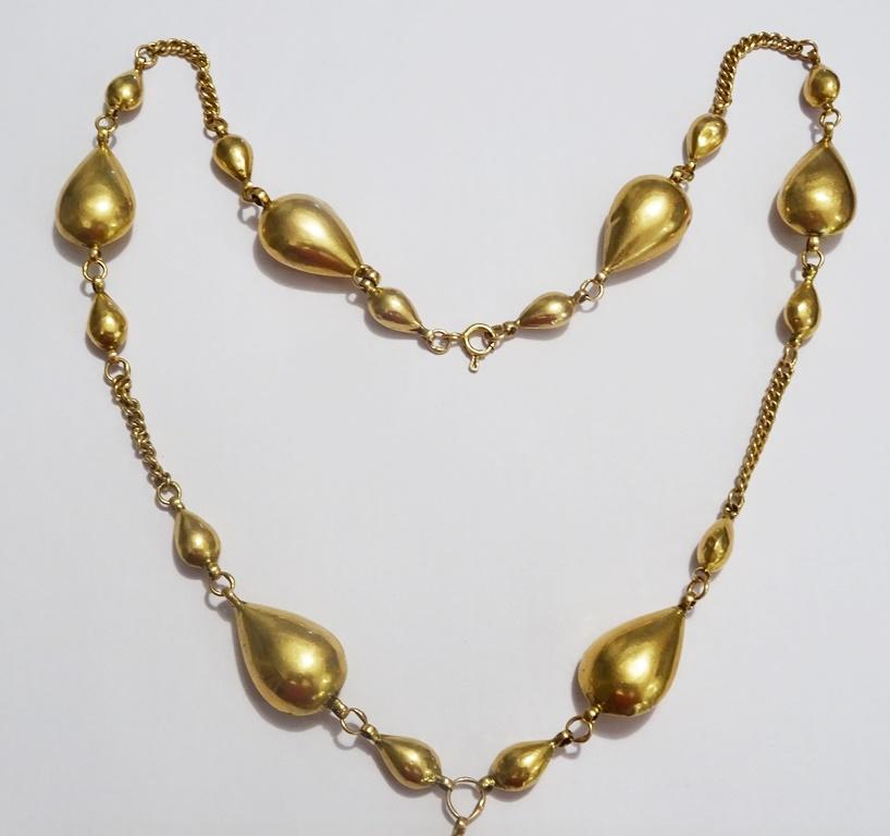 Art Deco Vintage 18 karat Gold Unique handmade Iraqi Necklace For Sale
