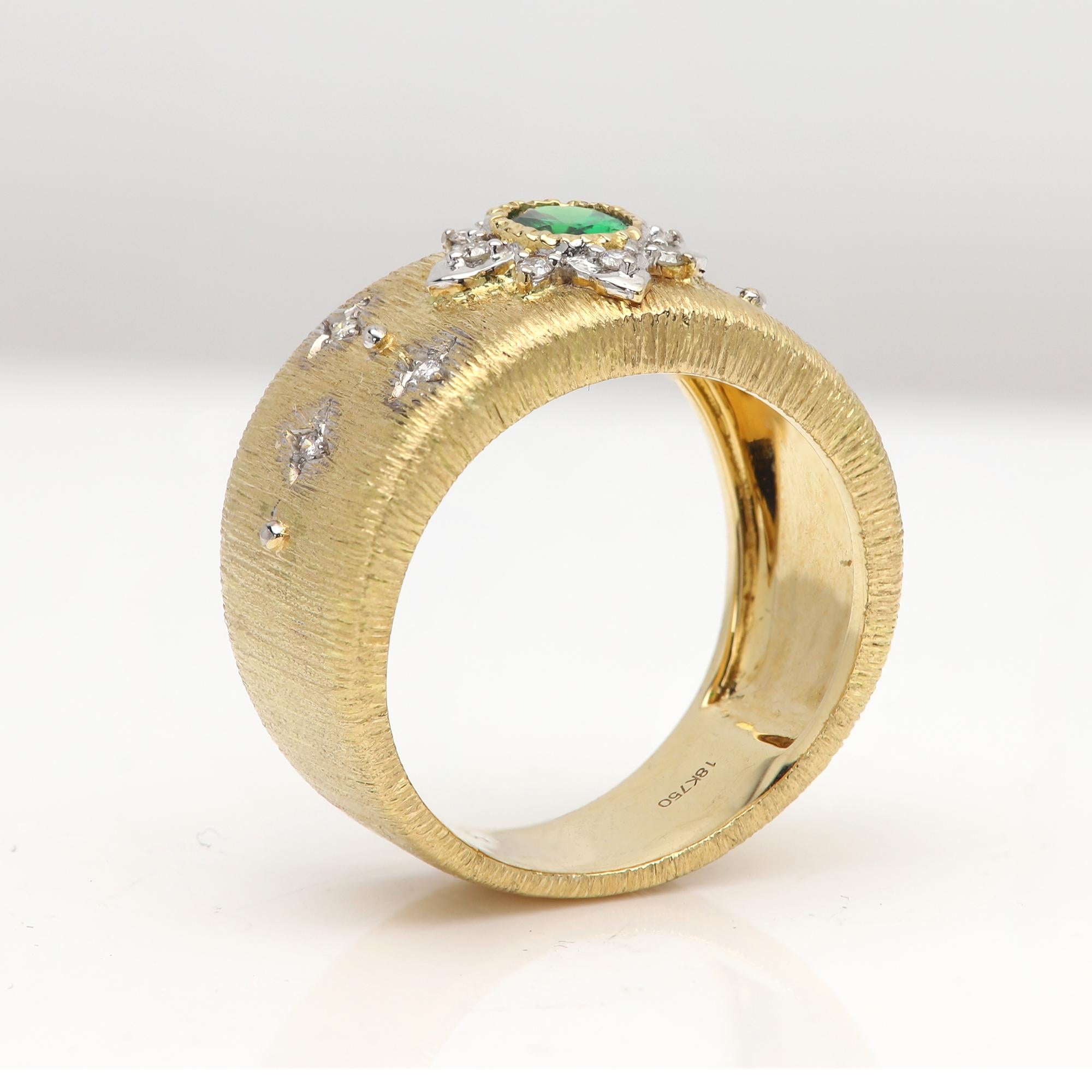 Vintage 18 Karat Green Tsavorite Ring Band Natural stones and Solid yellow gold For Sale 7