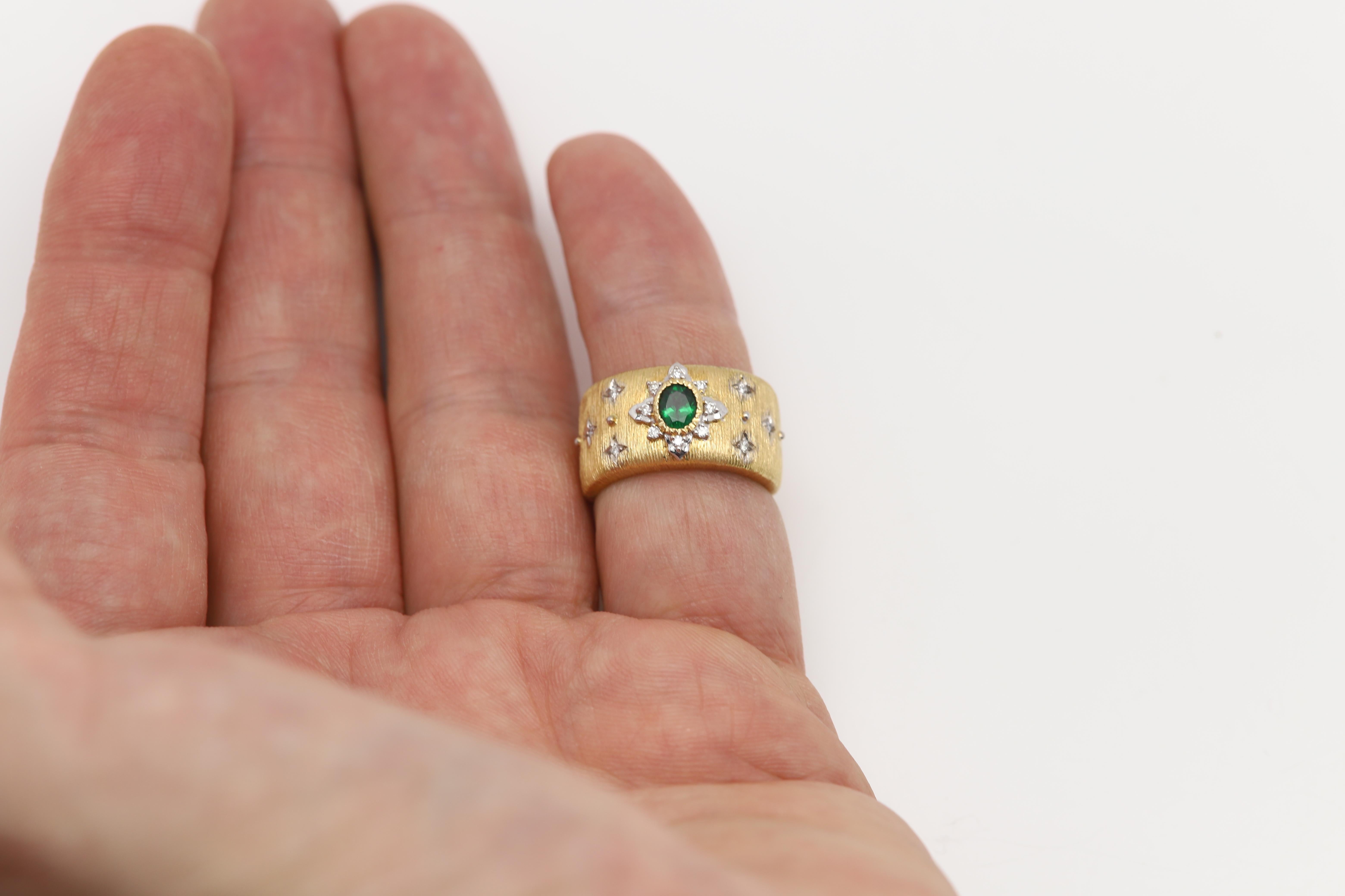 Vintage 18 Karat Green Tsavorite Ring Band Natural stones and Solid yellow gold In New Condition For Sale In Brooklyn, NY
