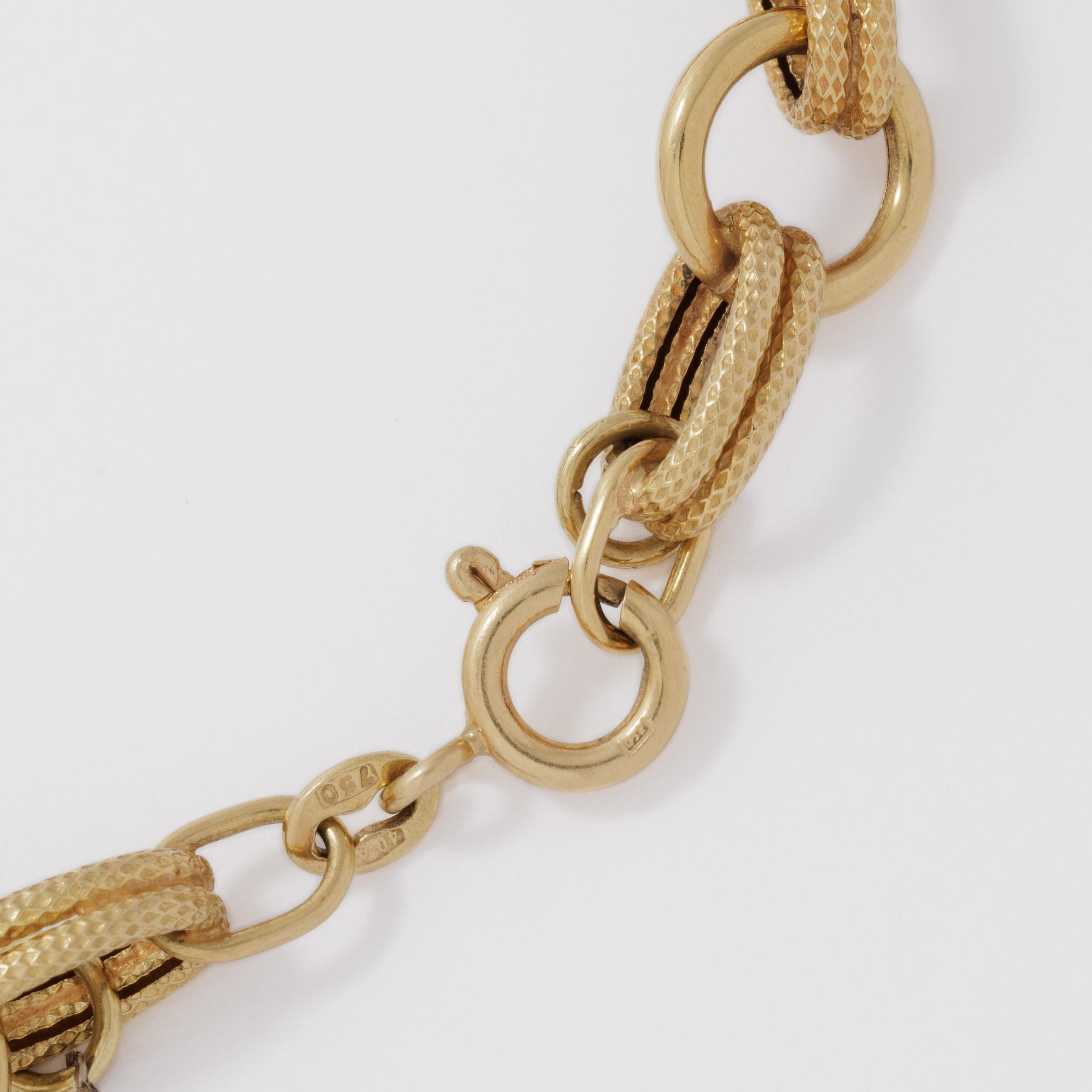 Women's or Men's Vintage 18 Karat Rare African Souvenir Charm Bracelet For Sale