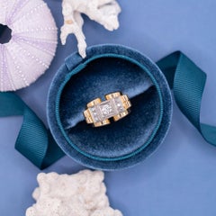 Vintage 18 karat solid gold tank ring set with natural authentic diamonds