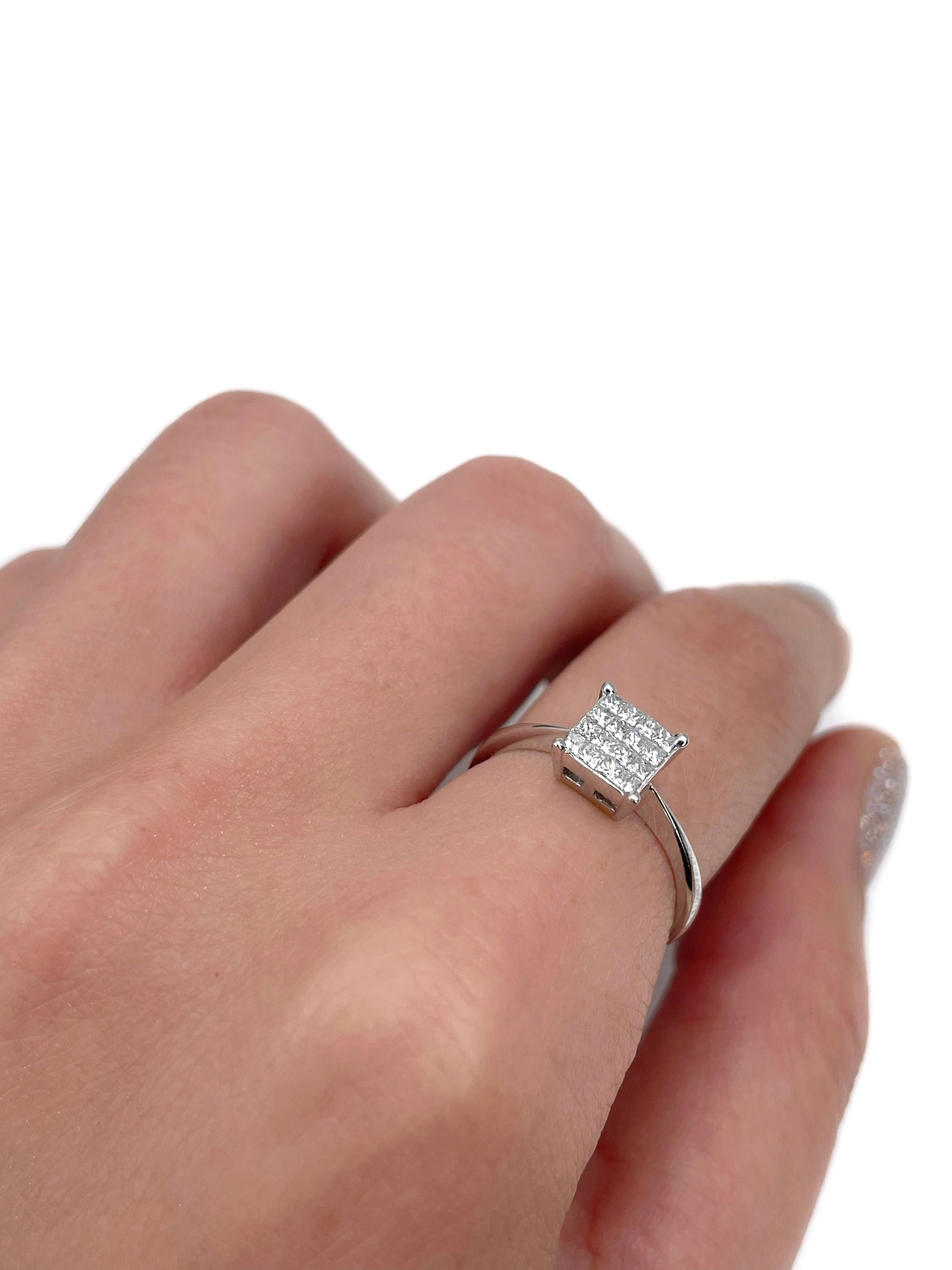 Vintage 18 Karat White Gold 0.30 Carat Princess Cut VS Diamond Engagement Ring In Good Condition For Sale In Vilnius, LT