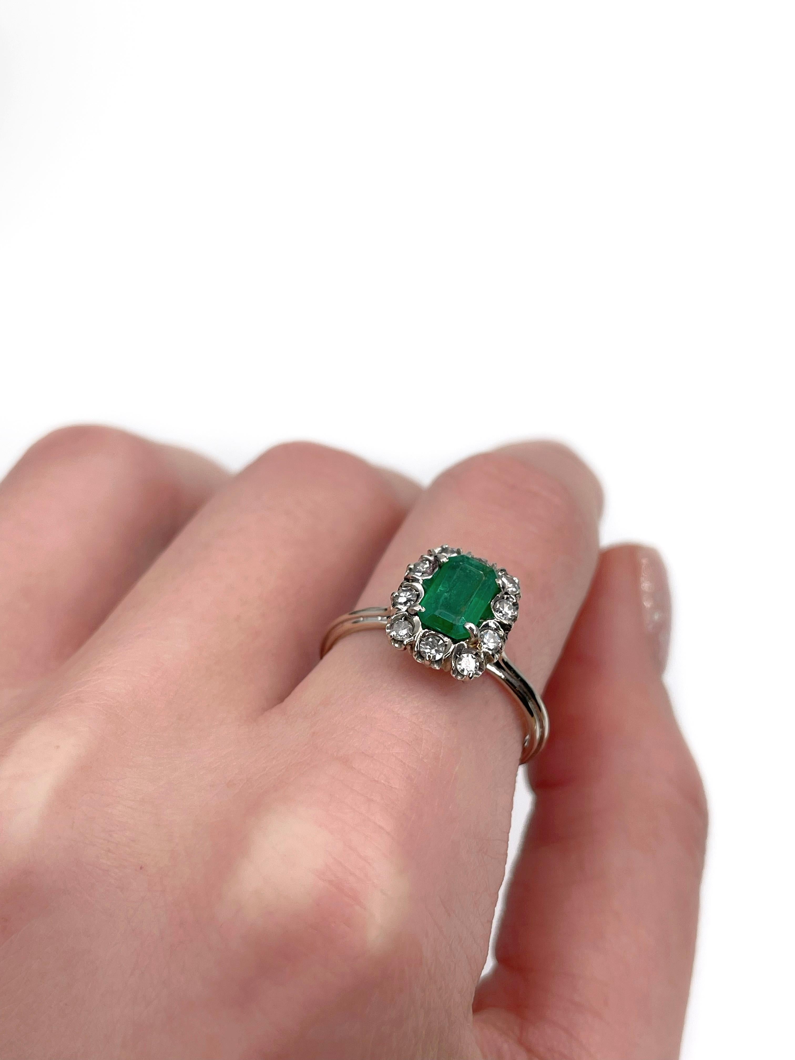 Vintage 18 Karat White Gold 0.65 Carat Emerald 0.20 Carat Diamond Rectangle Ring In Good Condition For Sale In Vilnius, LT