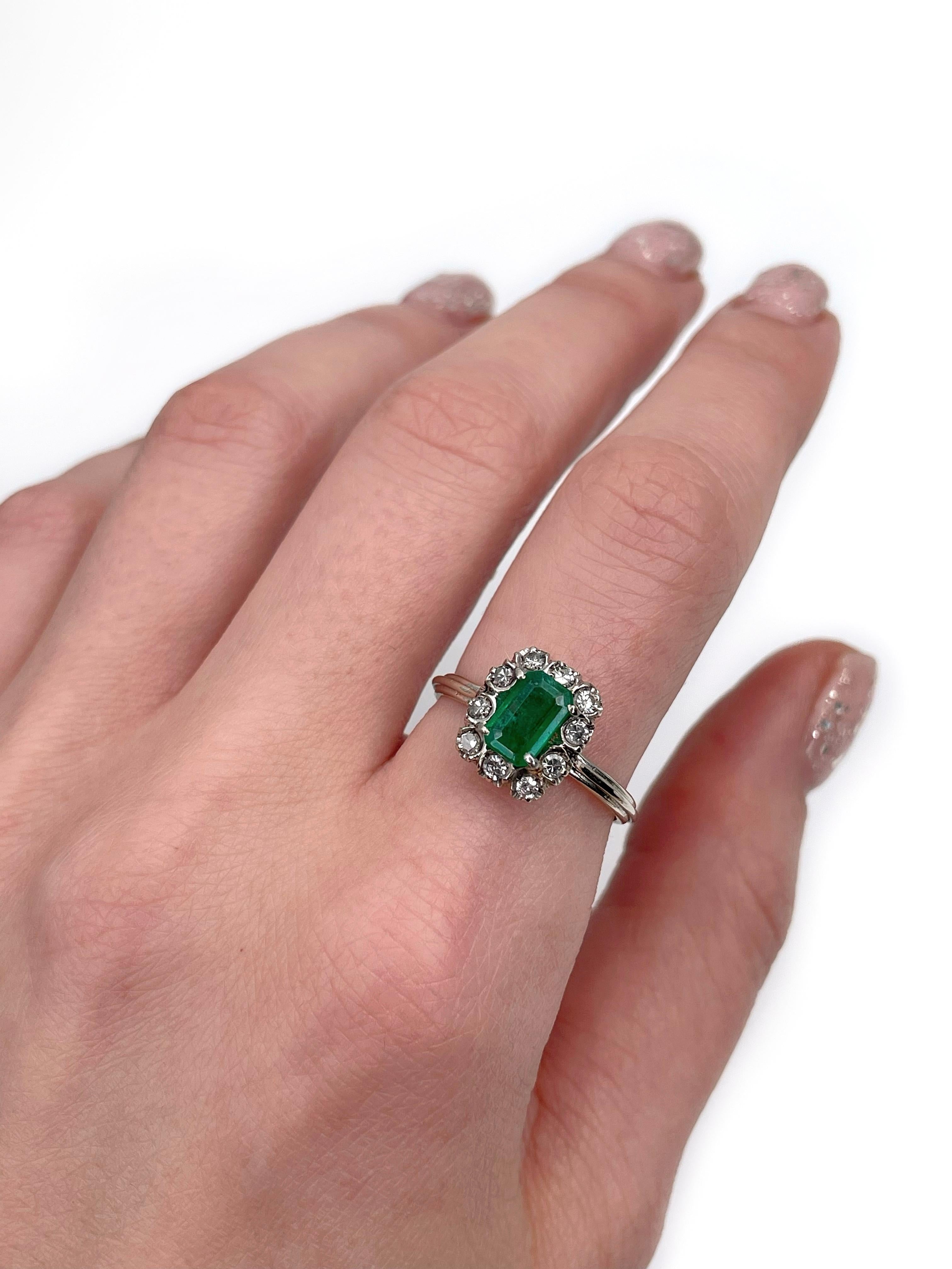 Women's Vintage 18 Karat White Gold 0.65 Carat Emerald 0.20 Carat Diamond Rectangle Ring For Sale