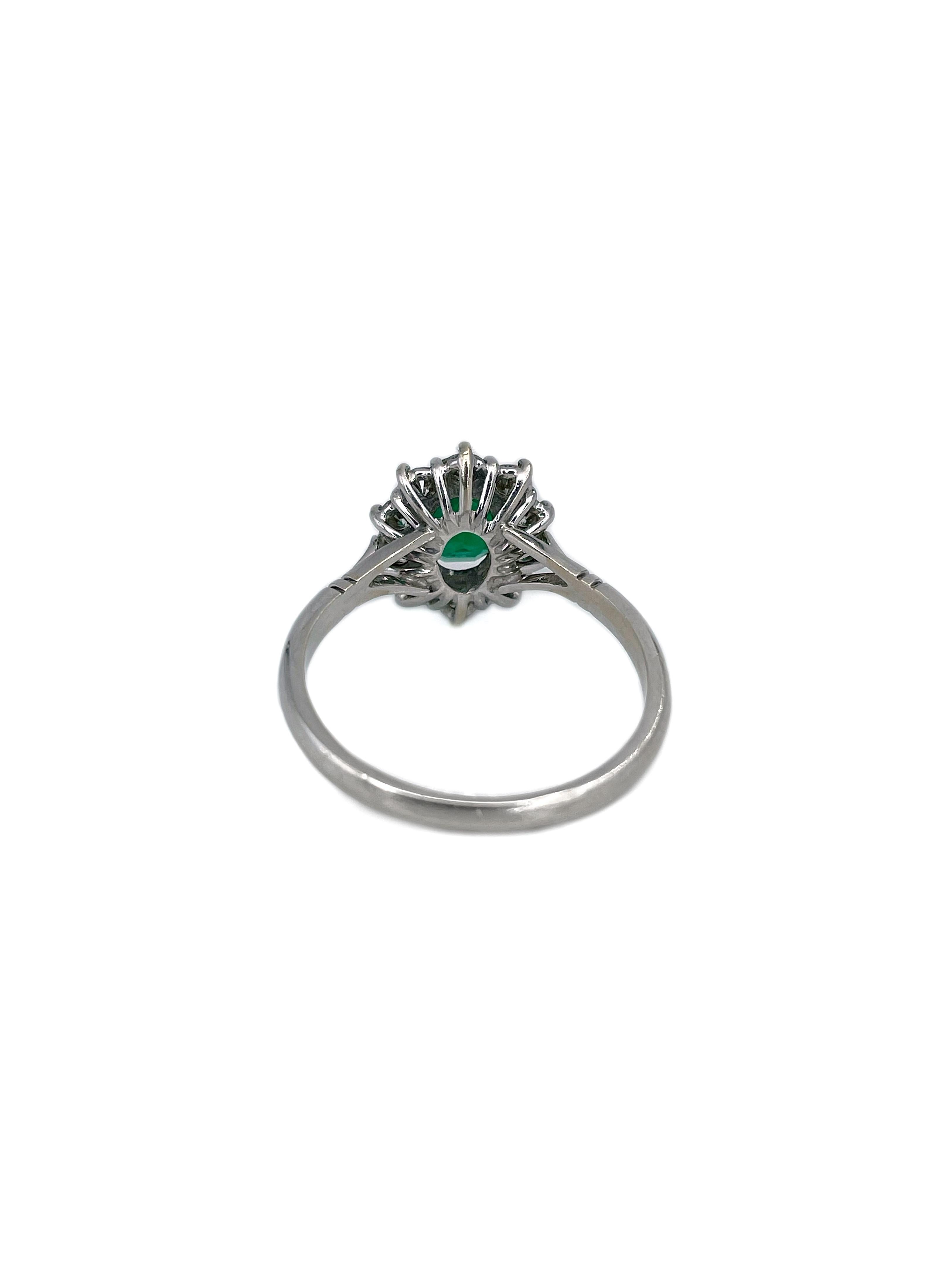 Anello vintage in oro bianco 18 carati con smeraldo da 1,40 carati e diamanti da 0,80 carati In condizioni buone in vendita a Vilnius, Vilniaus apskr.