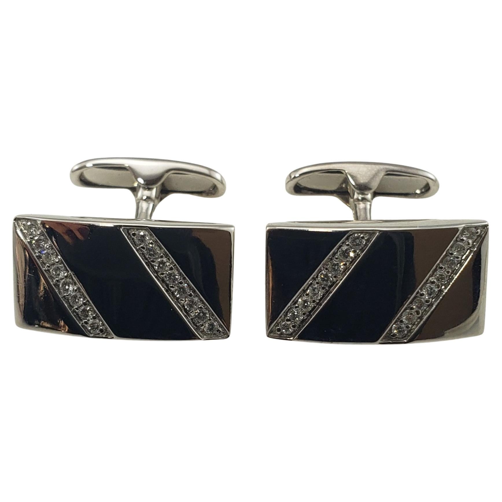 Boutons de manchette vintage en or blanc 18 carats et diamants en vente