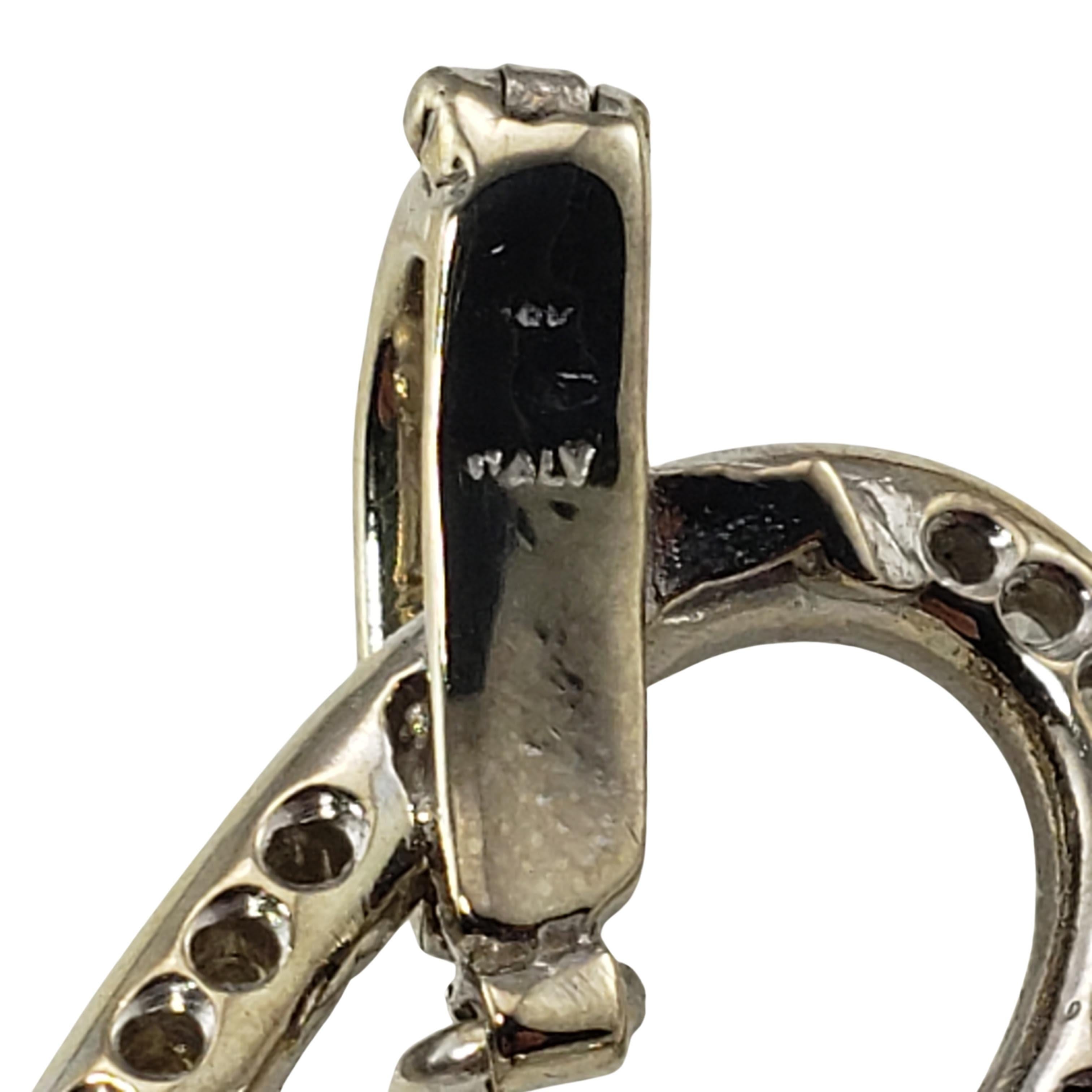 Vintage 18 Karat White Gold and Diamond Heart Link Bracelet For Sale 1