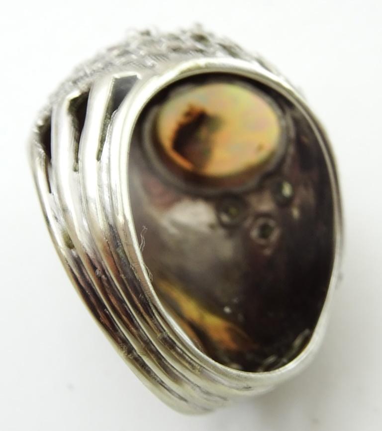Modern Vintage 18 karat White gold and Opal Ring For Sale