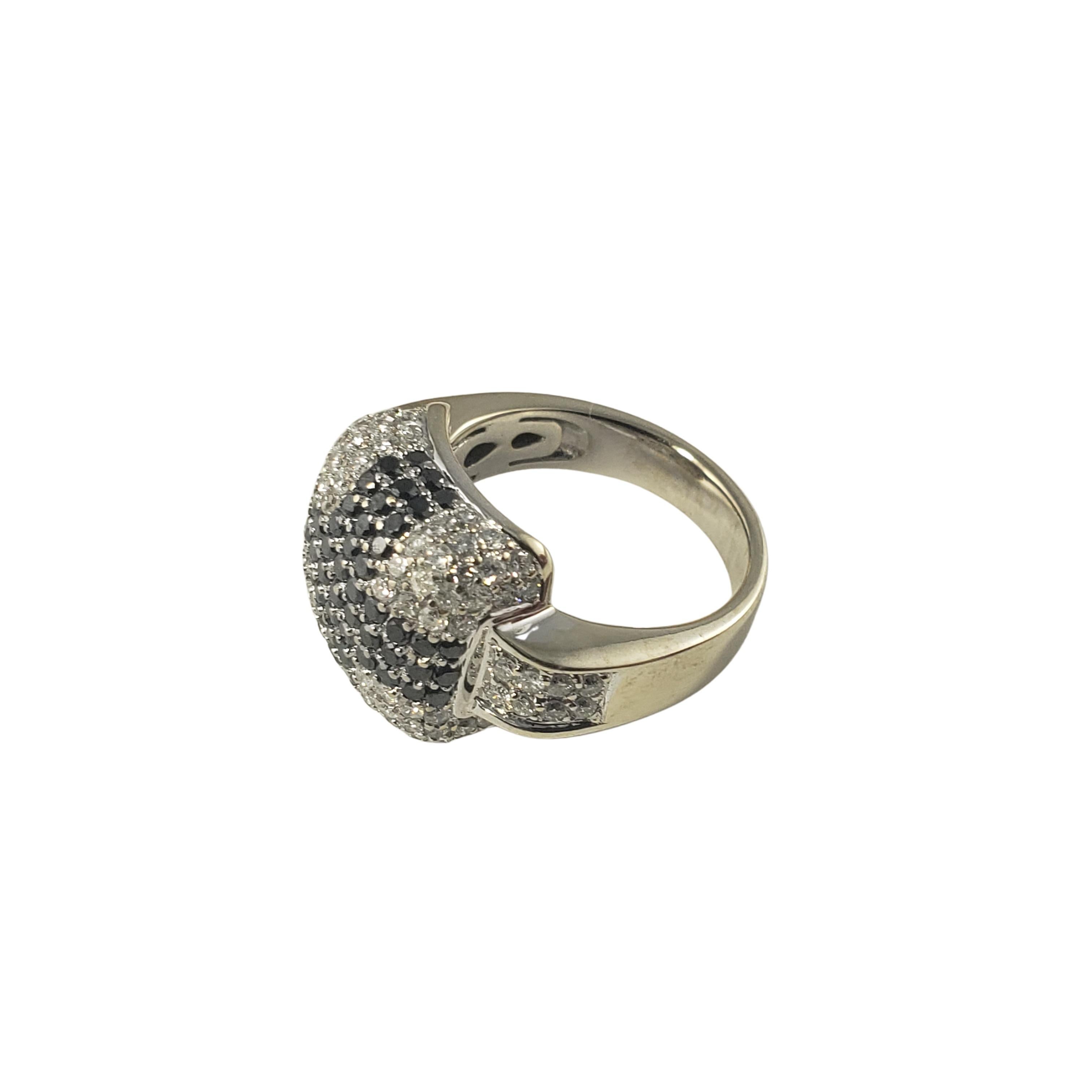 Brilliant Cut 18 Karat White Gold Black and White Diamond Ring For Sale