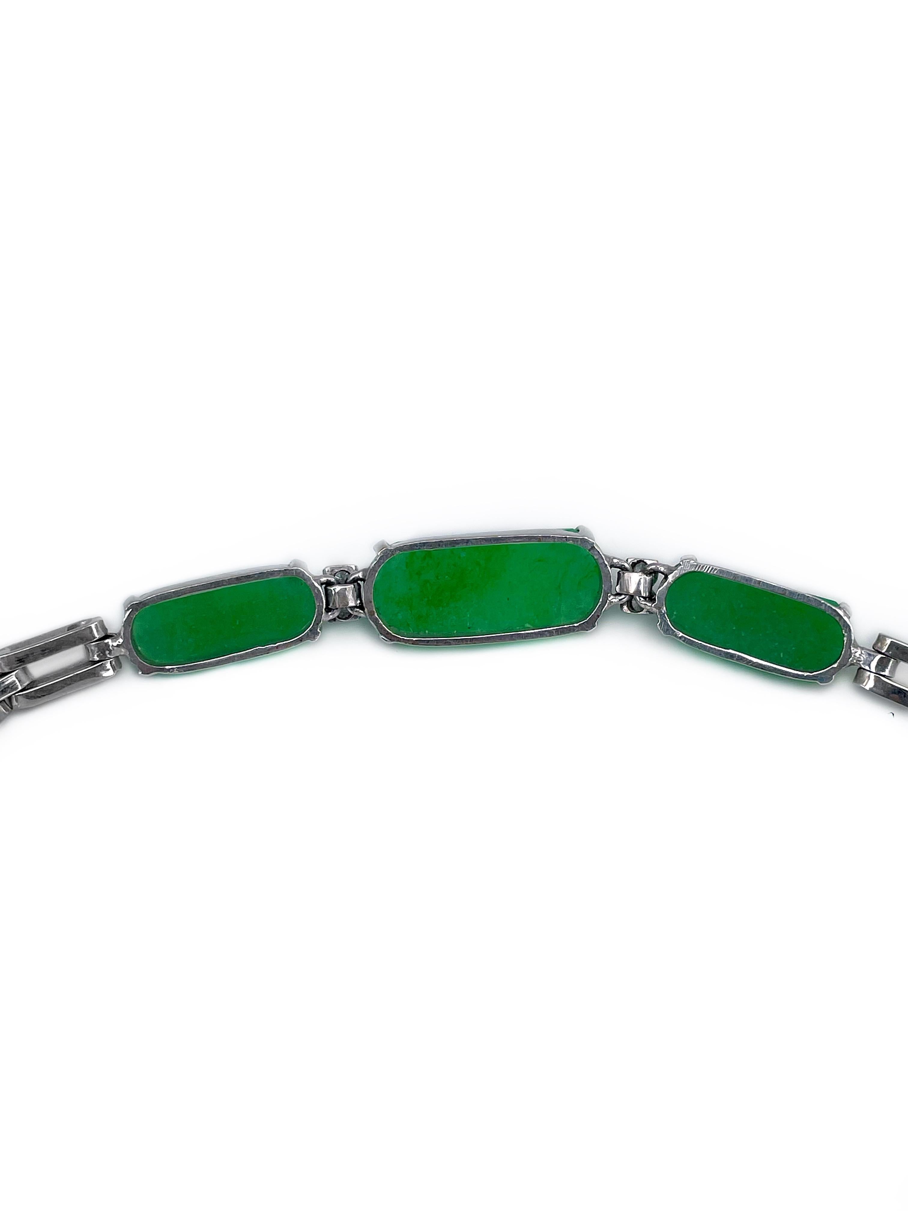 Vintage 18 Karat White Gold Cabochon Cut Green Jade Diamond Chain Bracelet In Good Condition In Vilnius, LT