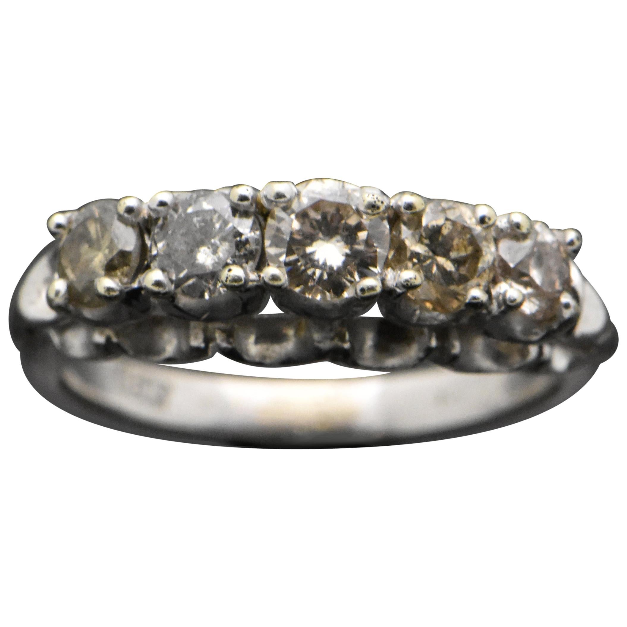 Vintage 18 Karat White Gold Diamond Ring For Sale