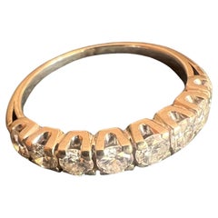 Anillo vintage de oro blanco de 18 quilates con ocho diamantes talla redonda