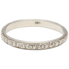 Retro 18 Karat White Gold Floral Eternity Wedding Band