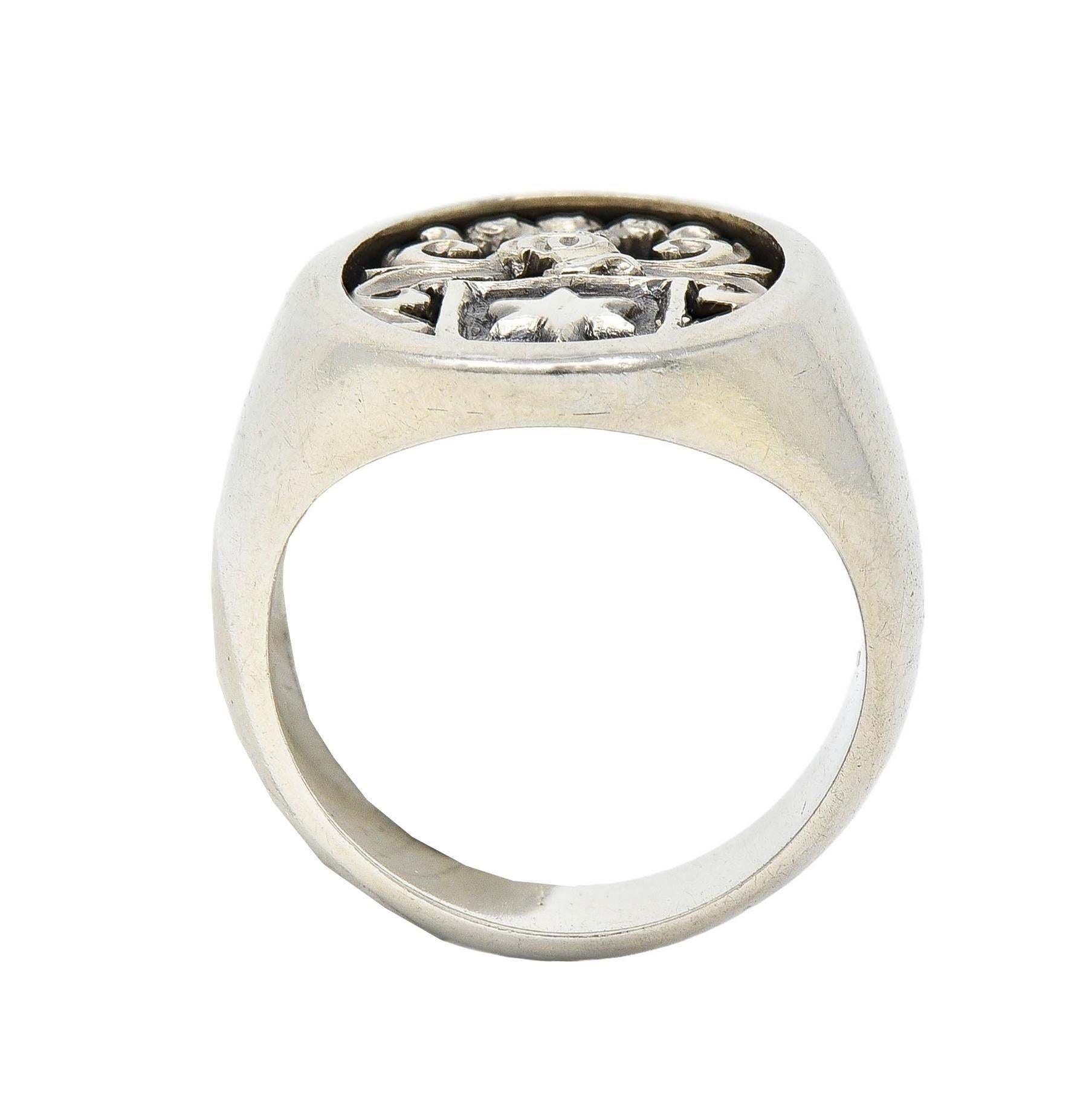 Vintage 18 Karat White Gold Heraldic Knight Star Cameo Unisex Signet Ring 8