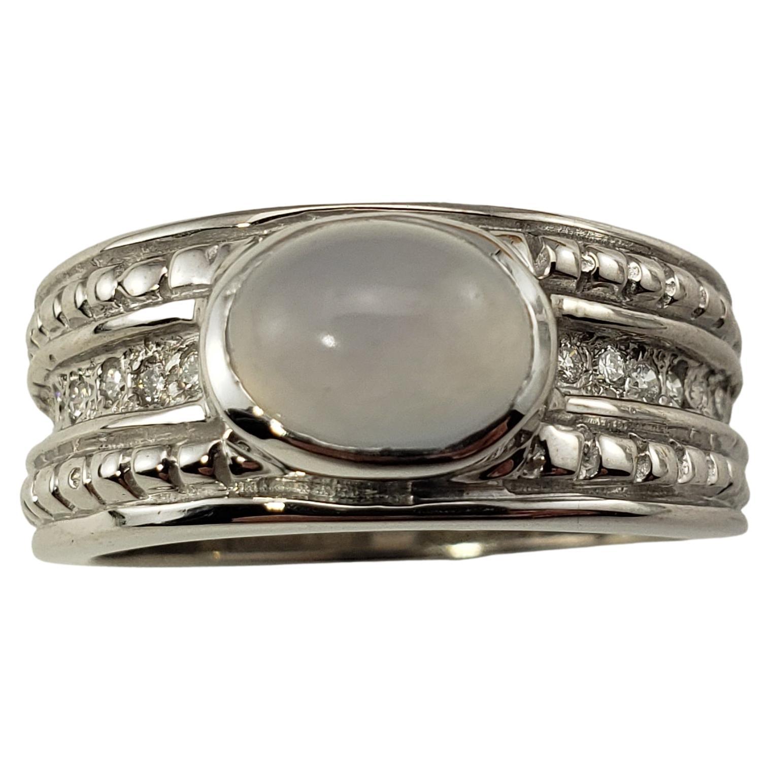 18 Karat White Gold Moonstone and Diamond Ring Size 7.75 For Sale