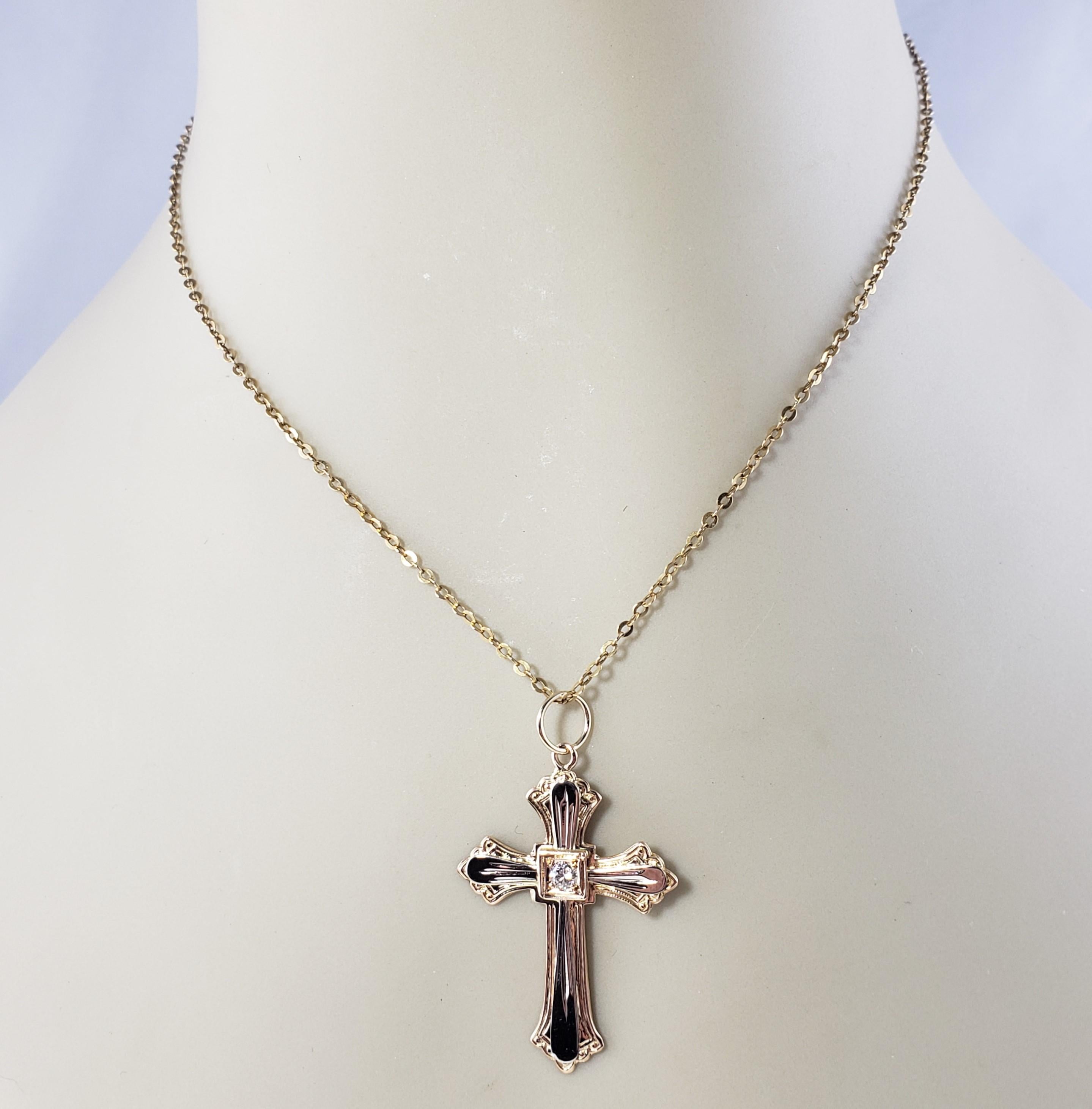 18 Karat Yellow and White Gold and Diamond Cross Pendant For Sale 2