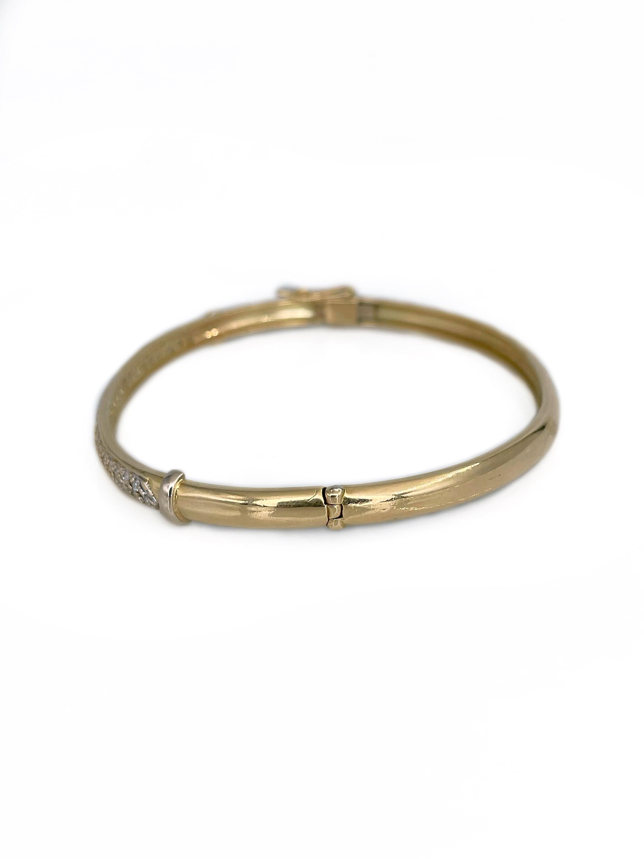 Taille ronde Bracelet jonc à charnière vintage en or jaune 18 carats avec diamants 0,45 carat en vente