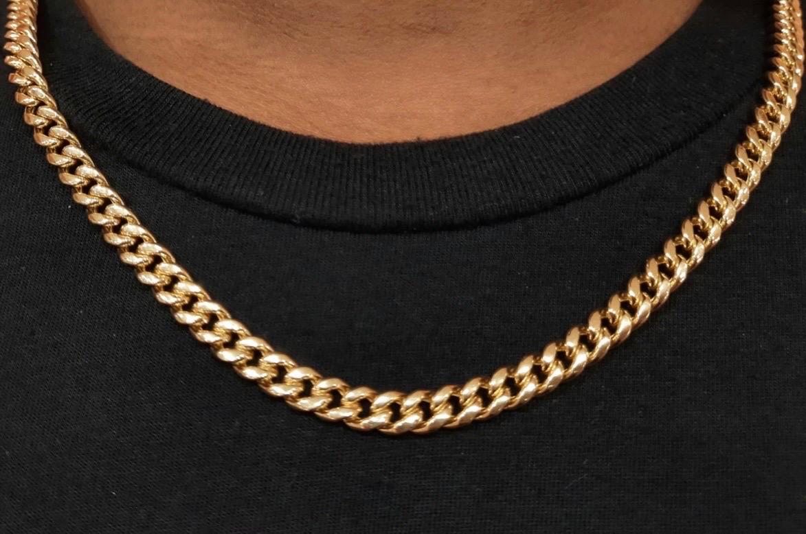 Vintage 18 Karat Yellow Gold 150 Gm Cuban link Chain Unisex For Sale 1