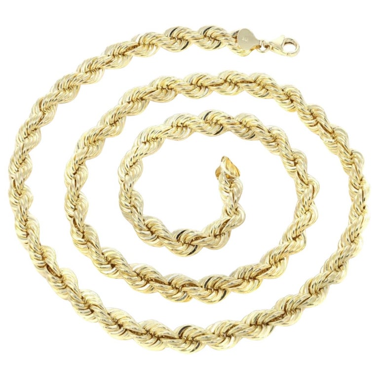 Vintage 18 Karat Yellow Gold 16 Gm Rope Chain, Opera Length at 1stDibs