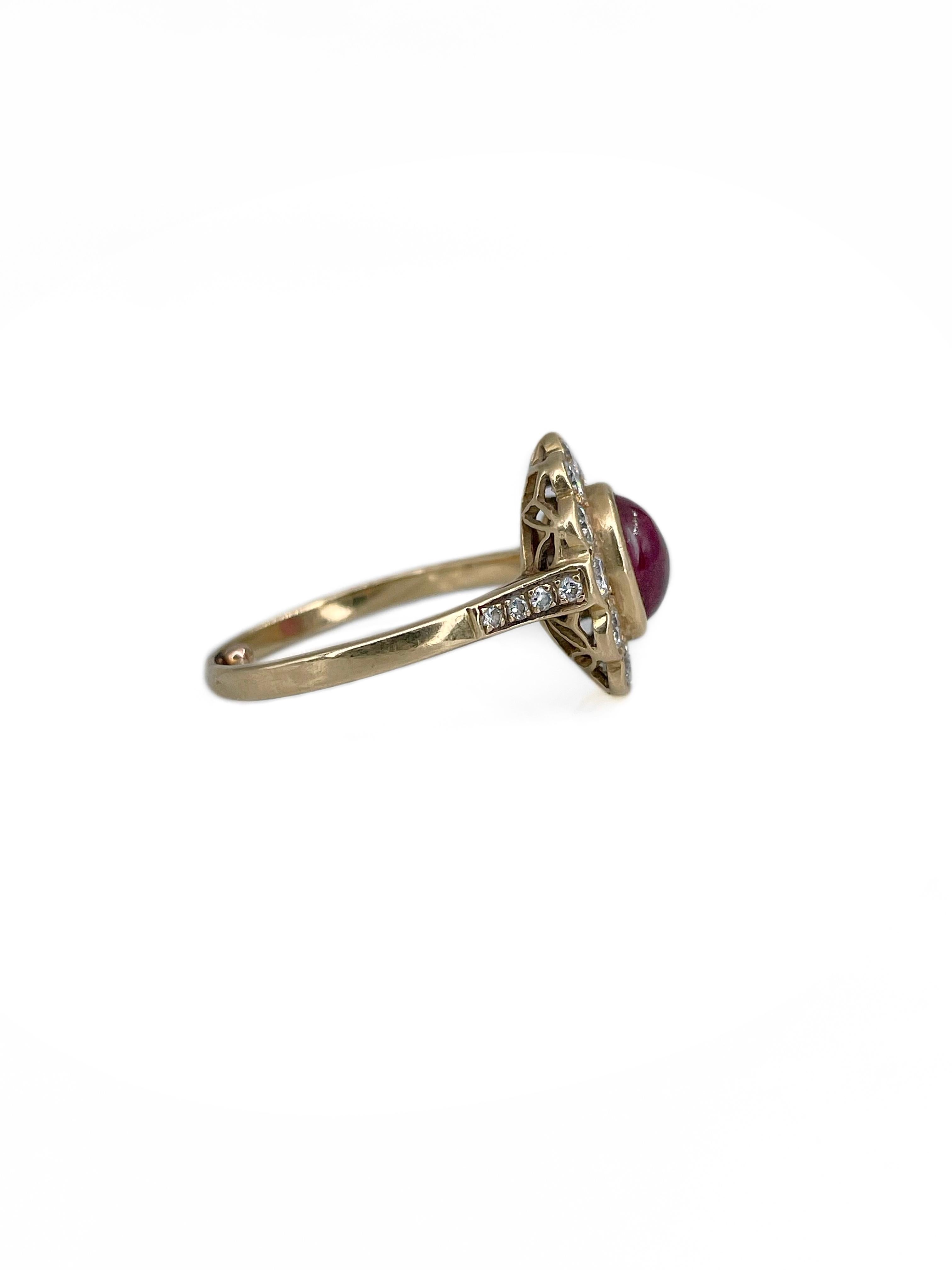 Vintage 18 Karat Yellow Gold 1.90 Carat Ruby 1.00 Carat Diamond Cluster Ring In Good Condition For Sale In Vilnius, LT