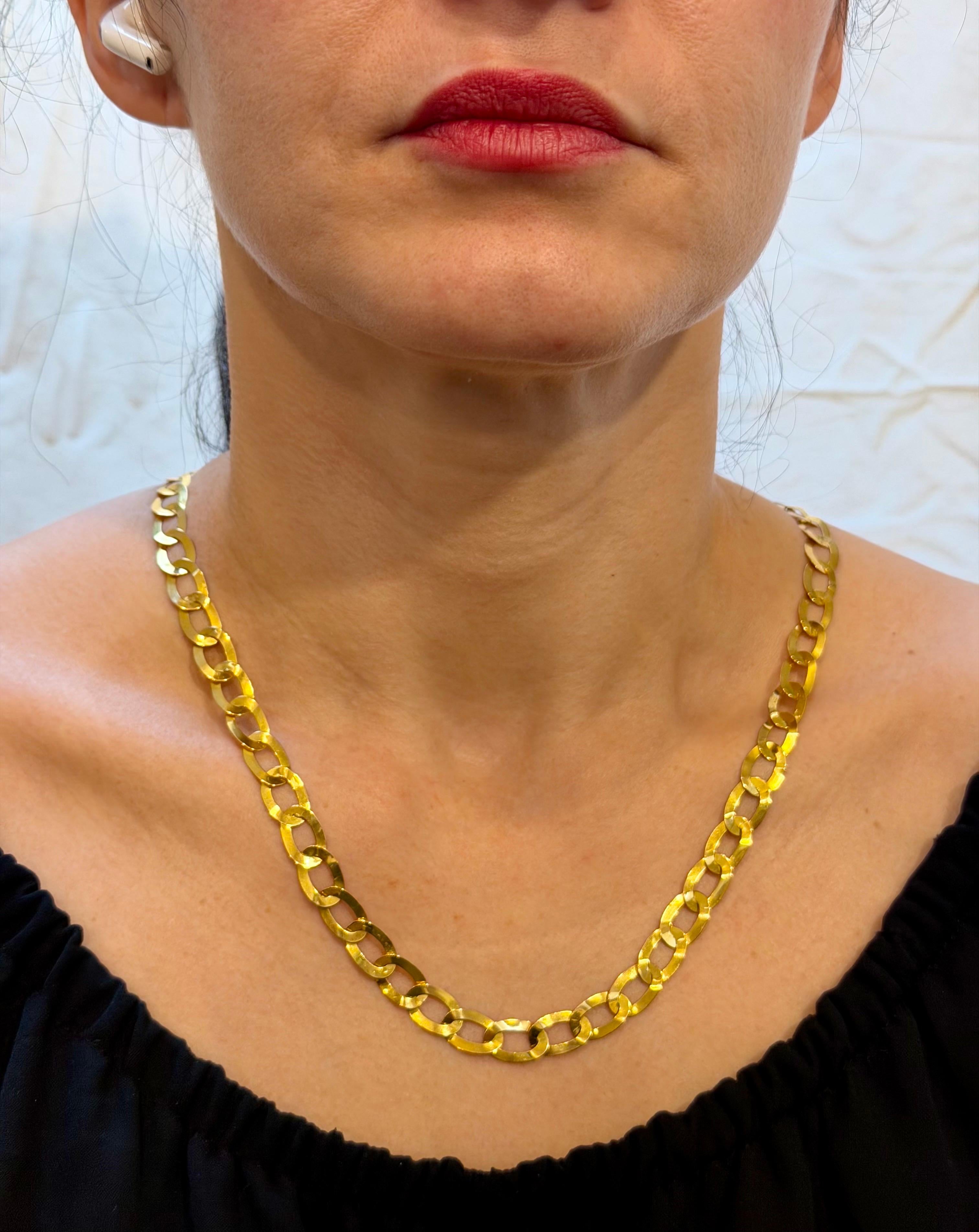 Vintage 18 Karat Yellow Gold 19.7 Gm Miami Cuban Link  Like Chain Unisex, 22