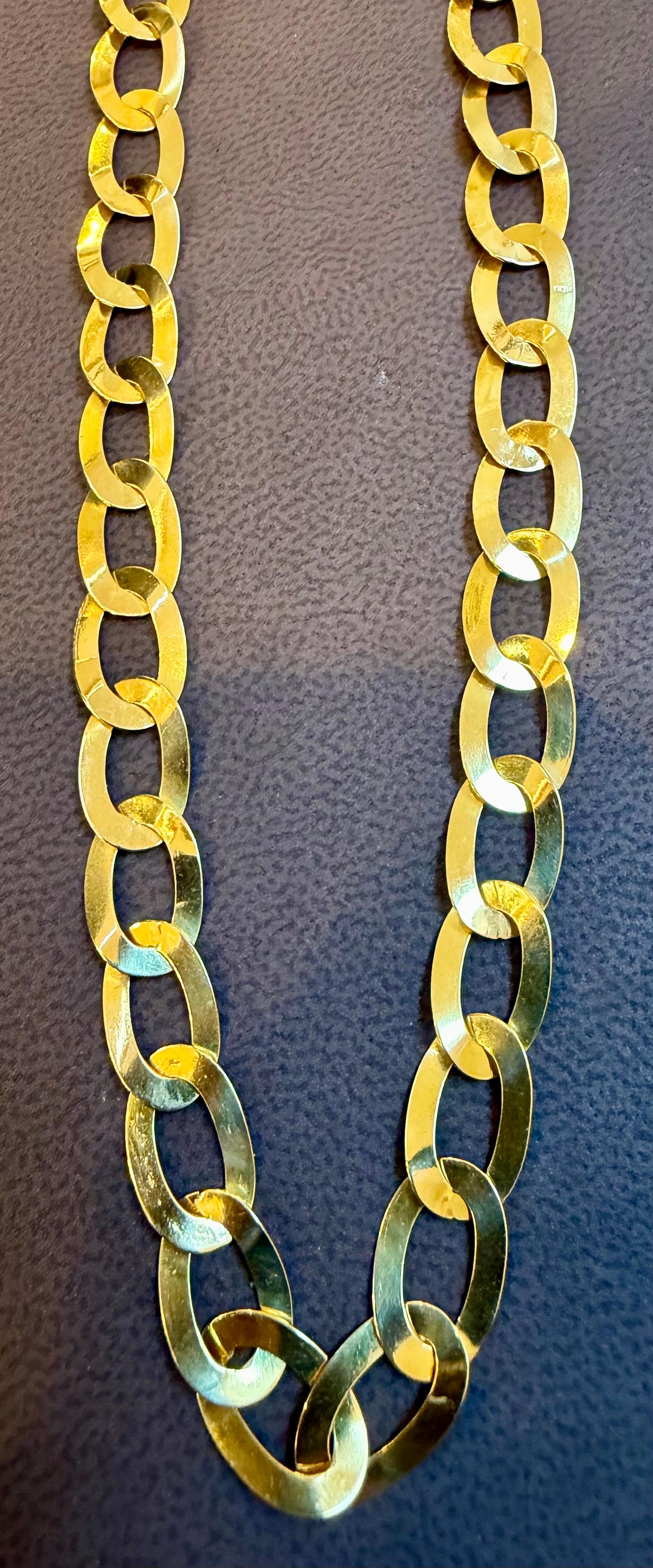 For those in search of high-quality, authentic gold jewelry, this Vintage 18 Kt Yellow Gold looks like Miami Cuban link chain is a must-see.  
 Made from solid 18K gold, this chain is both durable and luxurious, with a weight of 19.7 grams.
It is 7