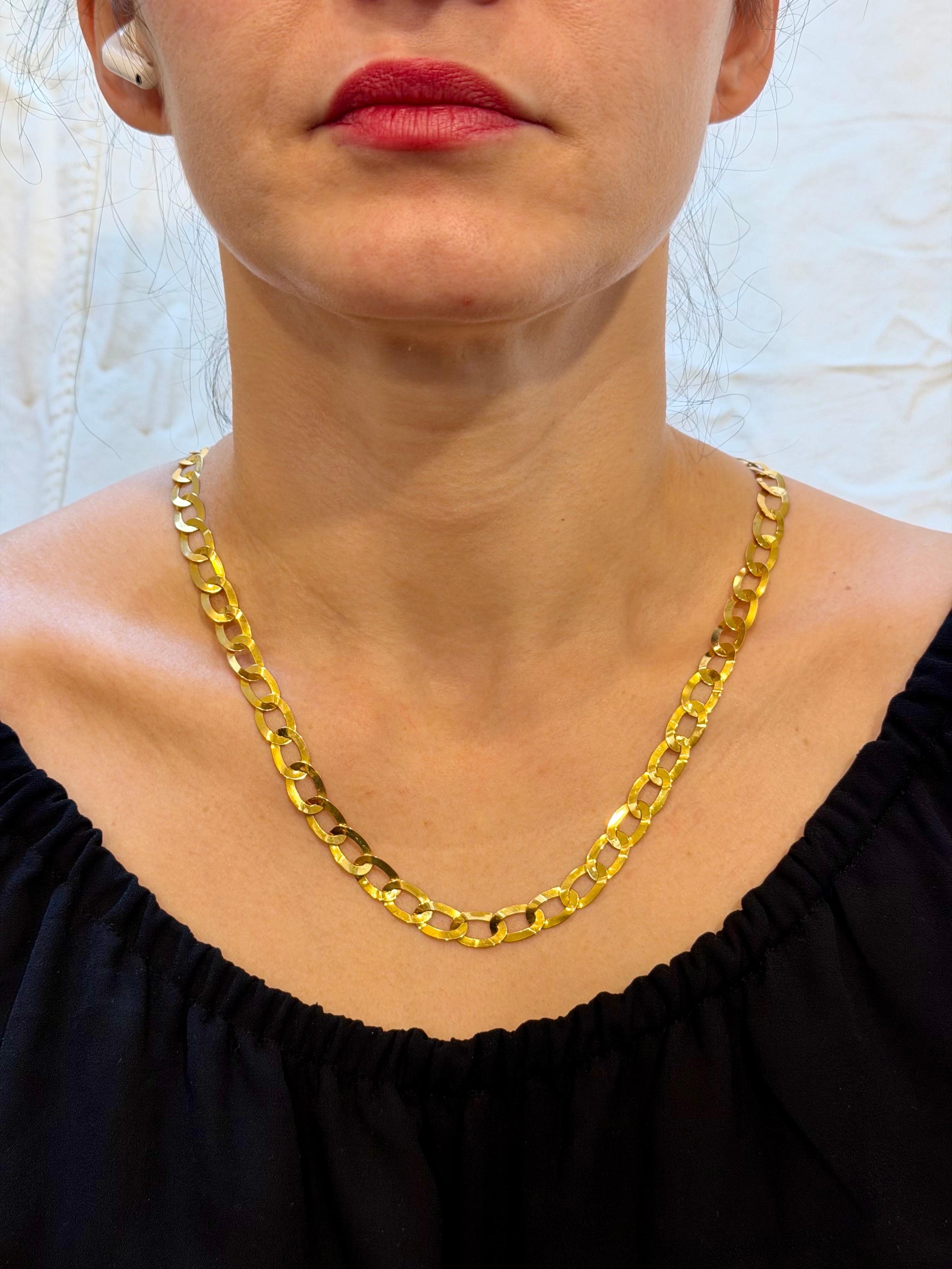 Vintage 18 Karat Yellow Gold 19.7 Gm Miami Cuban Link  Like Chain Unisex, 22