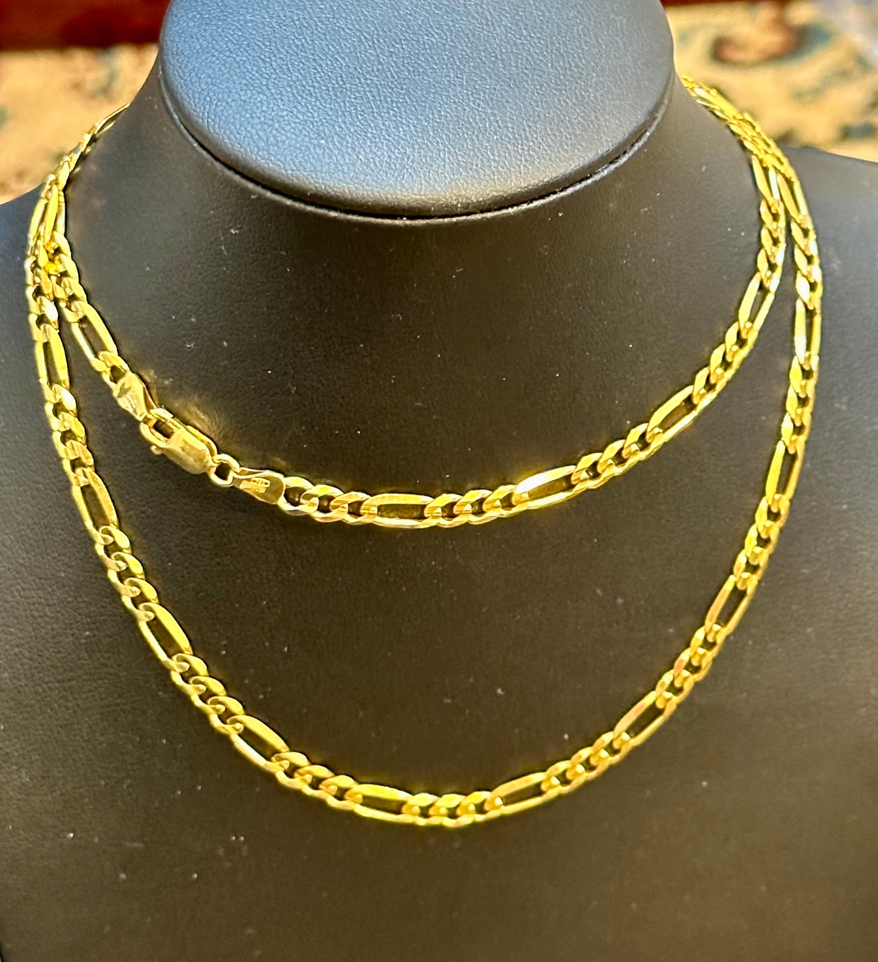 Vintage 18 Karat Yellow Gold 20 Gm Figaro Chain Necklace, Made in Italy In Excellent Condition In New York, NY