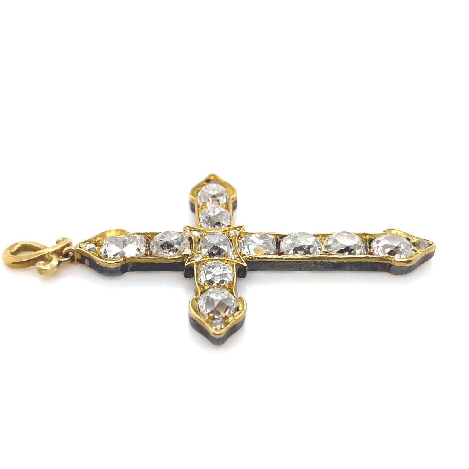 Vintage 18 Karat Yellow Gold and Silver Diamond Cross Pendant  For Sale 1