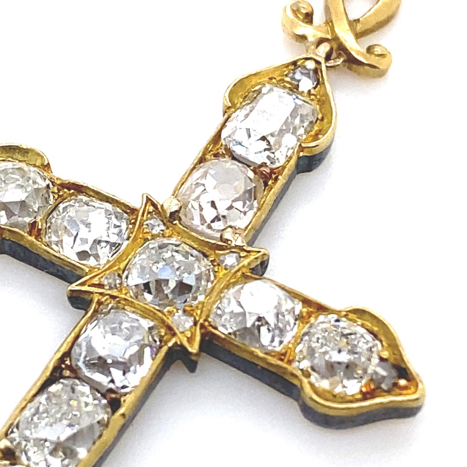 Vintage 18 Karat Yellow Gold and Silver Diamond Cross Pendant  For Sale 2
