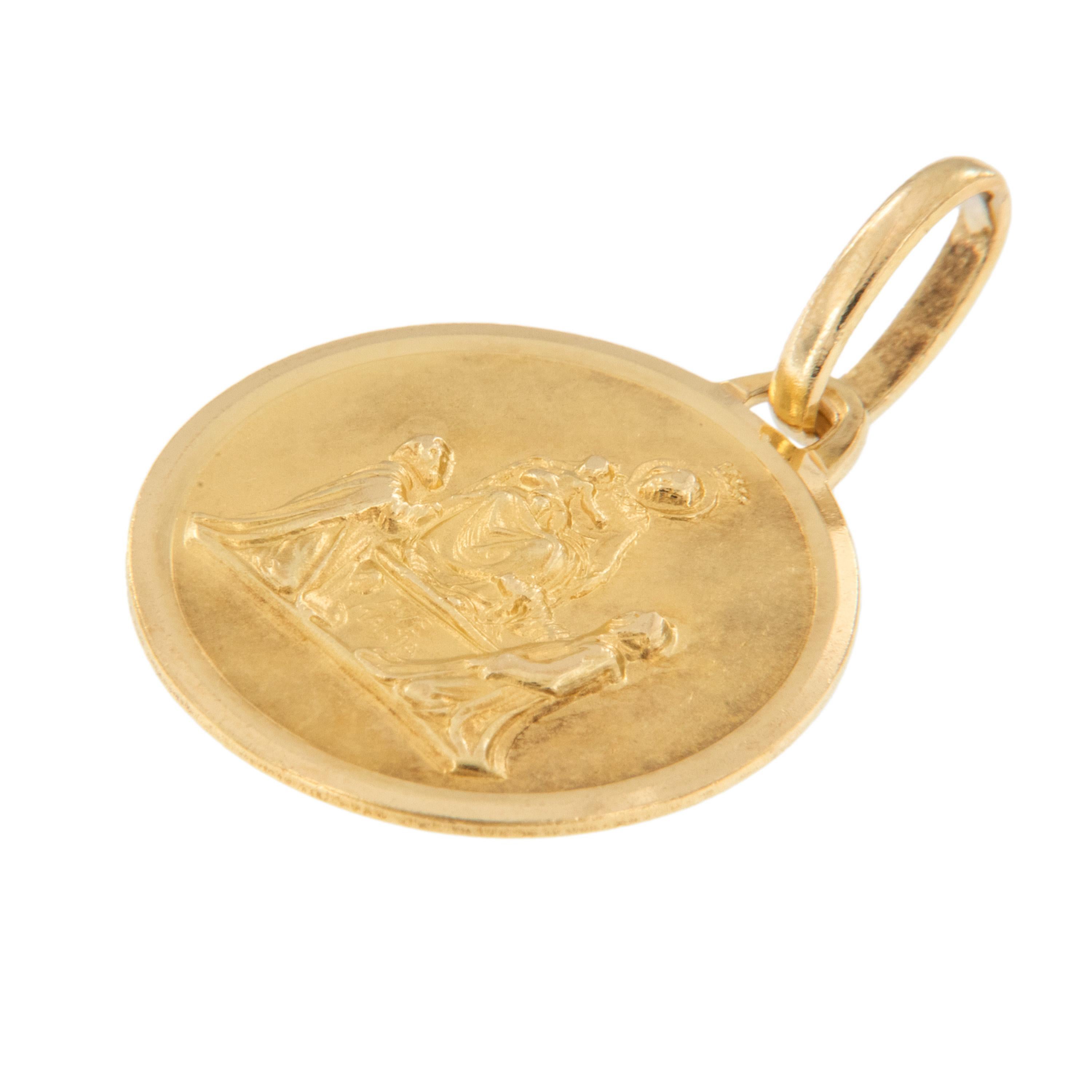 Vintage 18 Karat Yellow Gold Ava Maria Medal  In Good Condition For Sale In Troy, MI