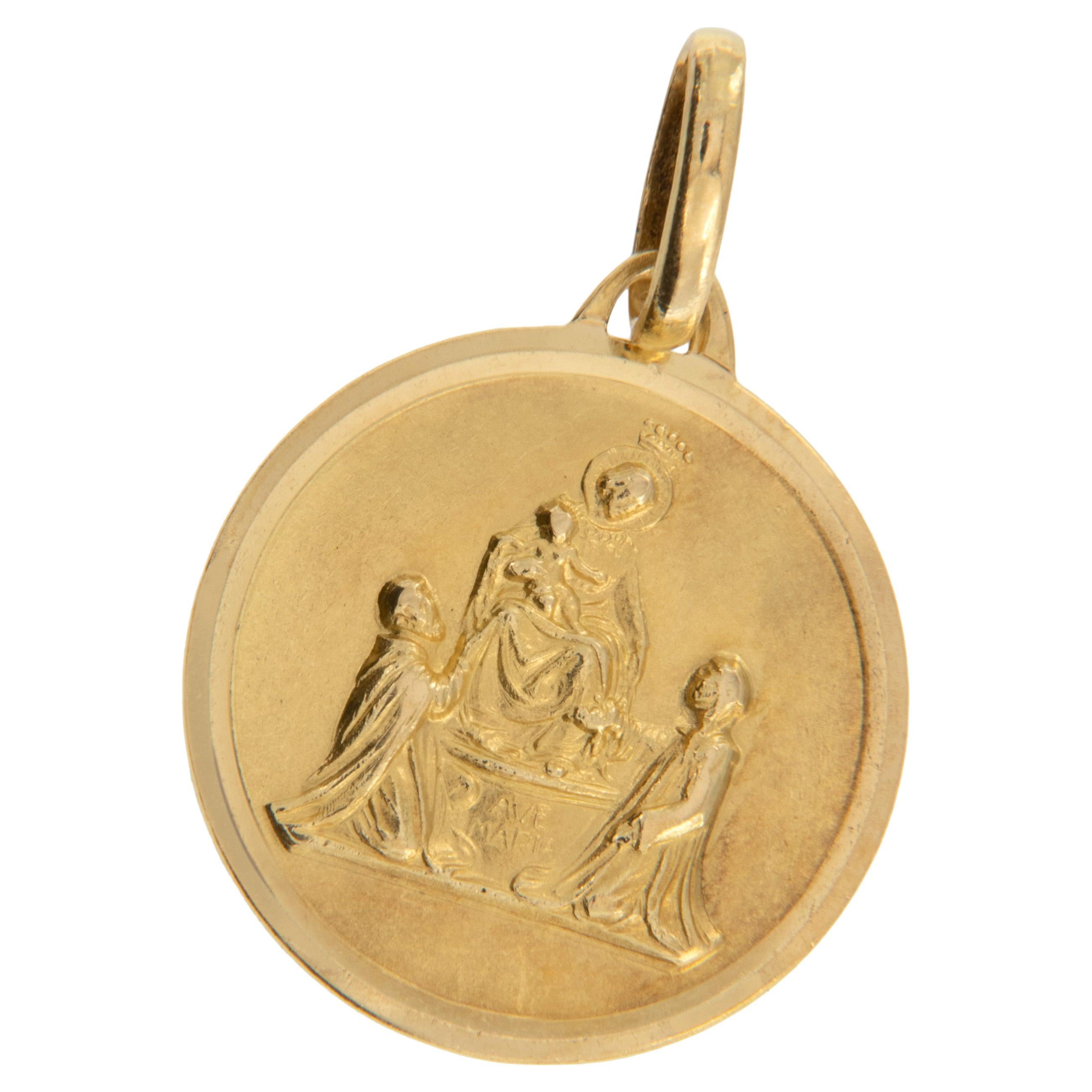 Vintage 18 Karat Yellow Gold Ava Maria Medal  For Sale