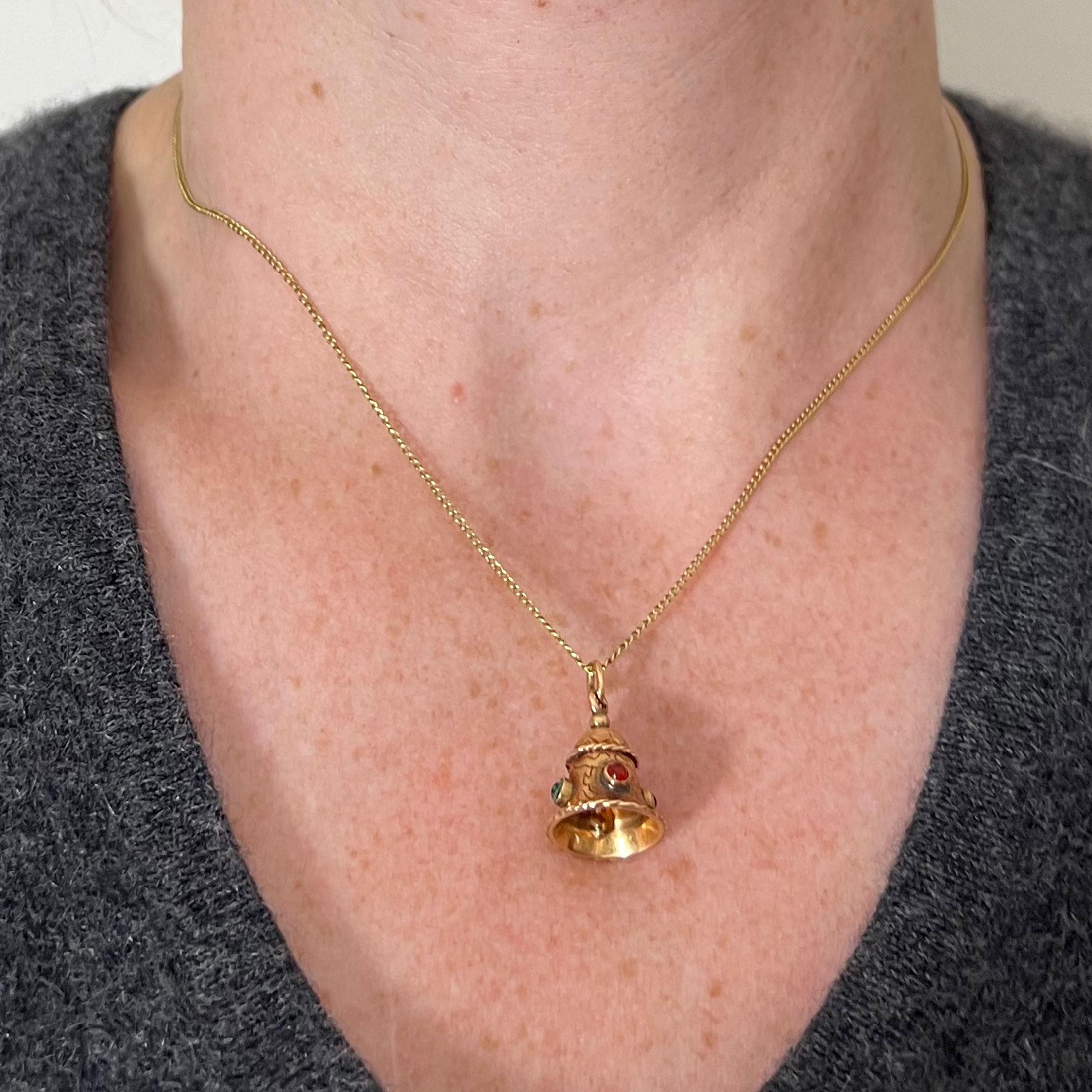 Vintage 18 Karat Gelbgold Bell Charm Anhänger im Angebot 2