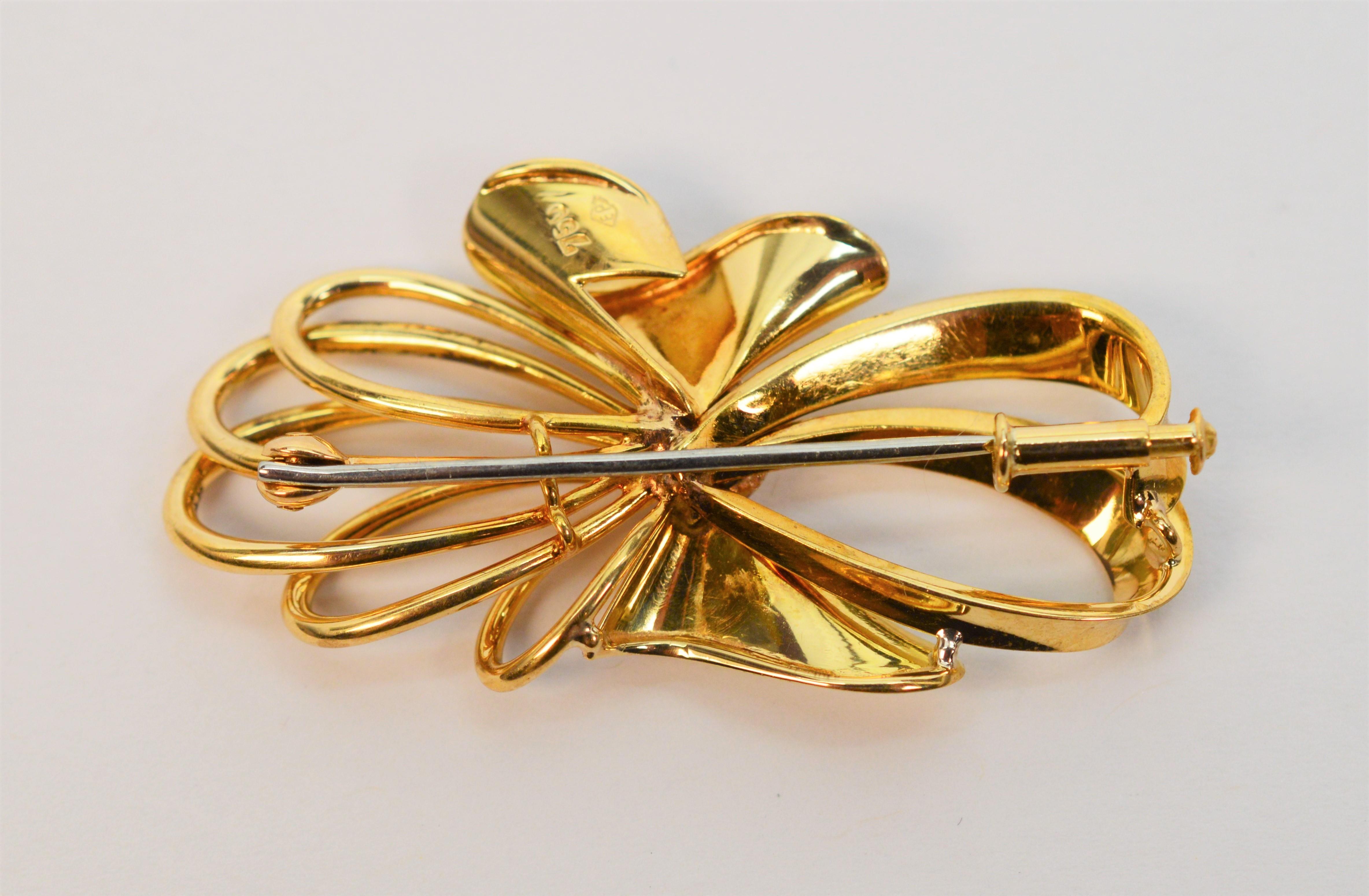 Vintage 18 Karat Yellow Gold Bowtie Brooch with Diamond Accents In Good Condition In Mount Kisco, NY