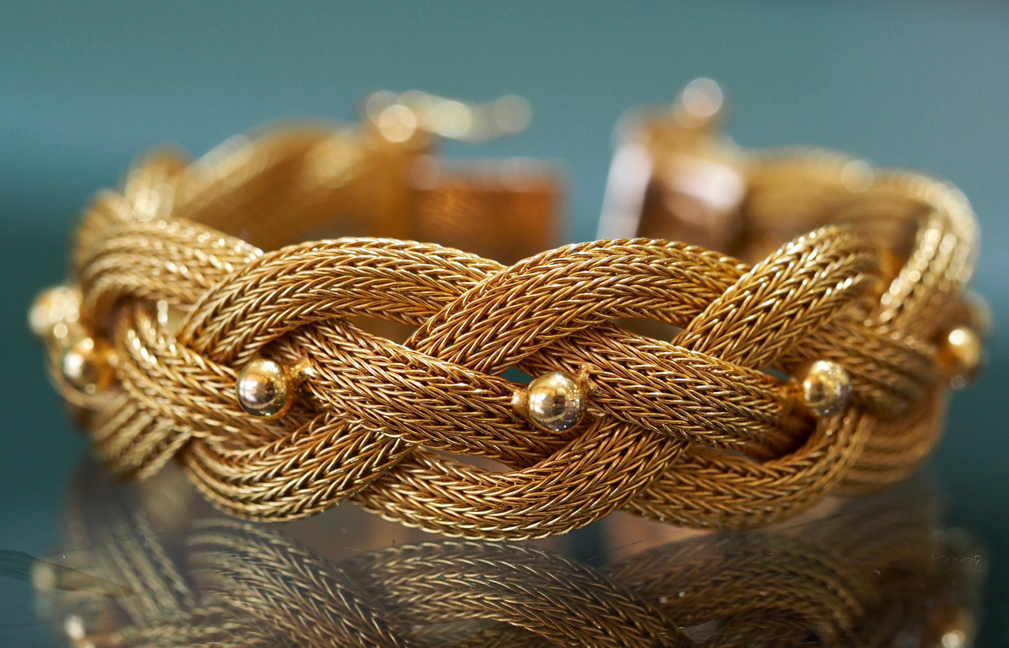 Modern Vintage 18 Karat Yellow Gold Braided Mesh Bracelet