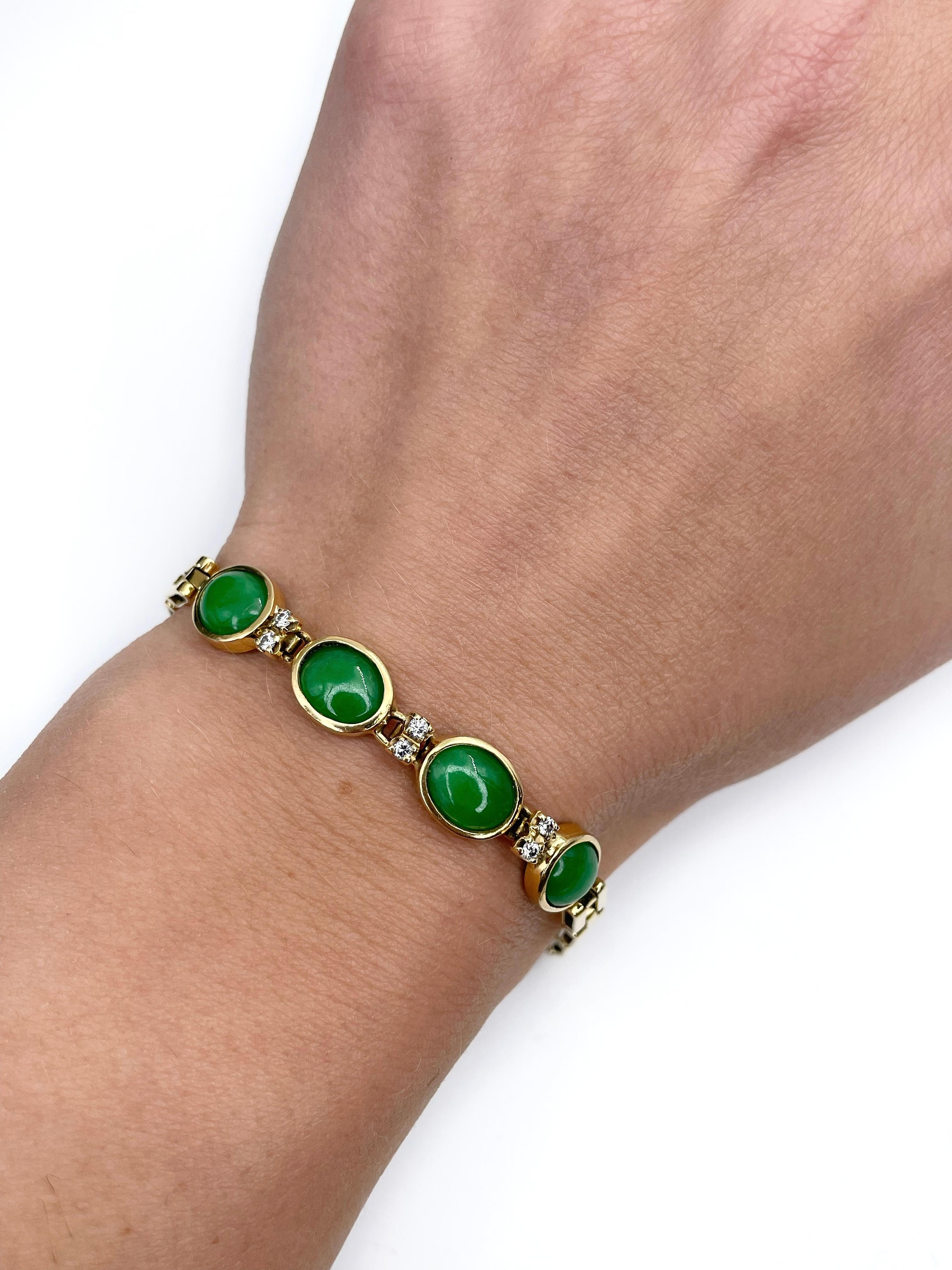 This is a beautiful vintage chain bracelet crafted in 18K yellow gold. Circa 1950. The piece features 4 cabochon cut apple green jades and 6 brilliant cut diamonds.

Weight: 14.99g
Length: 18.5cm

———

If you have any questions, please feel free to
