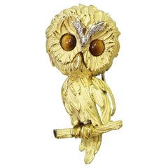 Retro 18 Karat Yellow Gold Carved "OWL" Brooch