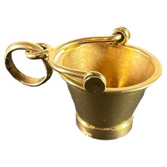 Vintage 18 Karat Yellow Gold Champagne Bucket Charm Pendant