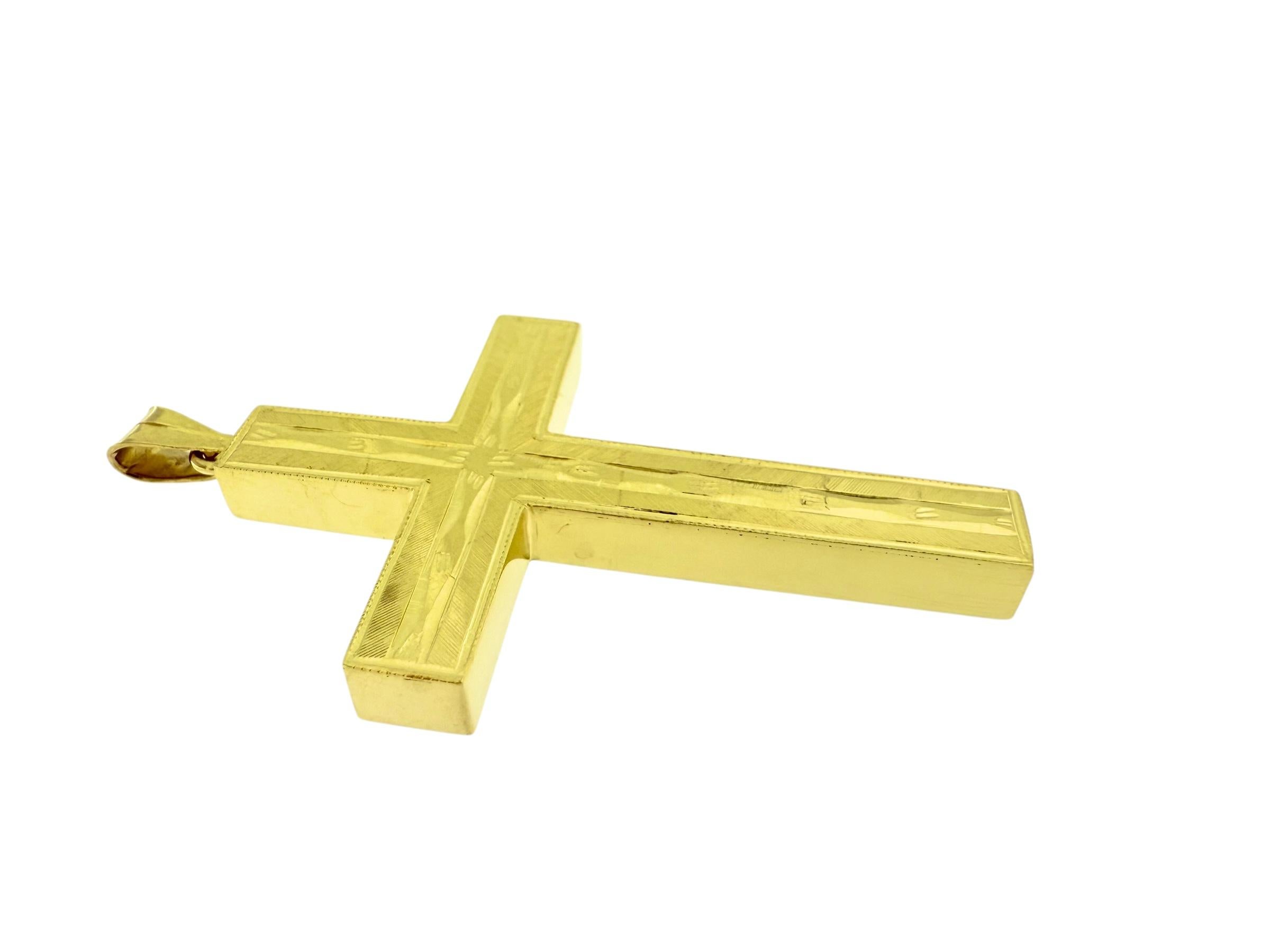 Croix vintage en or jaune 18 carats Bon état - En vente à Esch sur Alzette, Esch-sur-Alzette