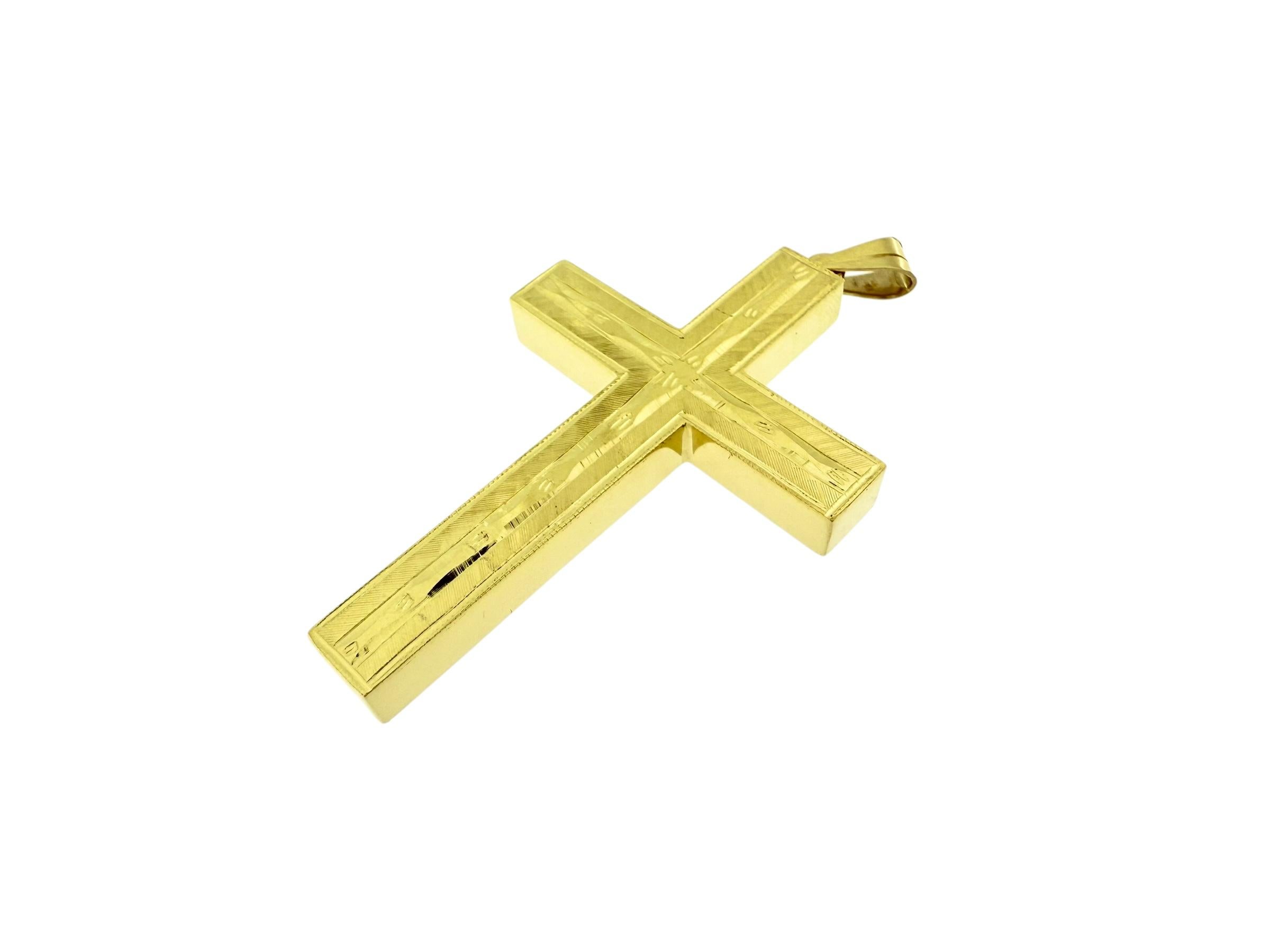 Croix vintage en or jaune 18 carats en vente 2