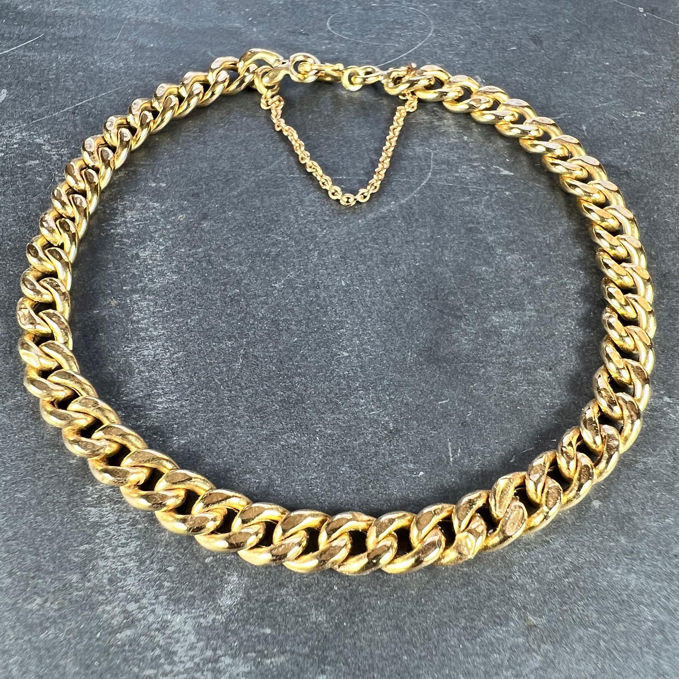 Vintage 18 Karat Yellow Gold Curb Link Chain Bracelet In Good Condition For Sale In London, GB