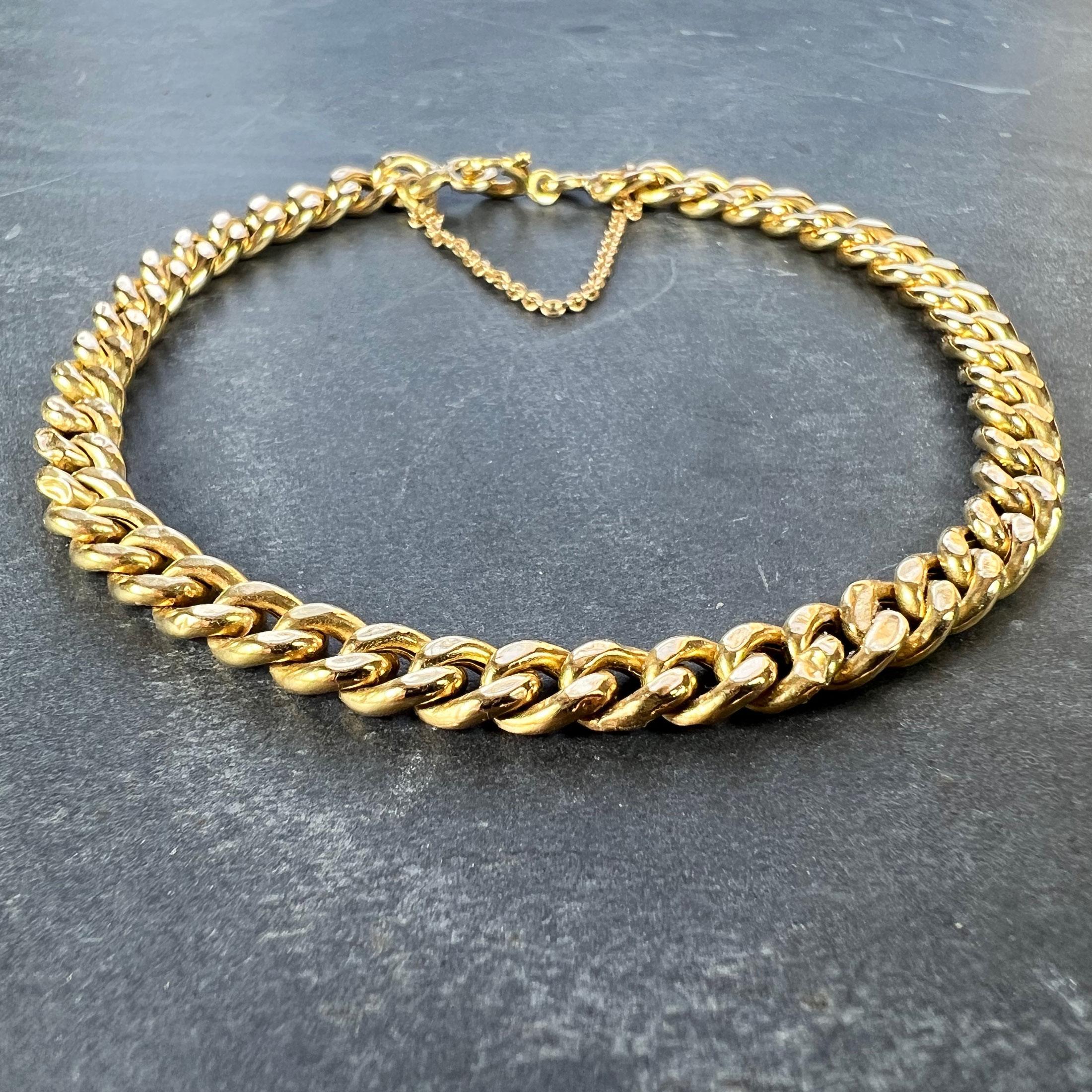Women's or Men's Vintage 18 Karat Yellow Gold Curb Link Chain Bracelet For Sale