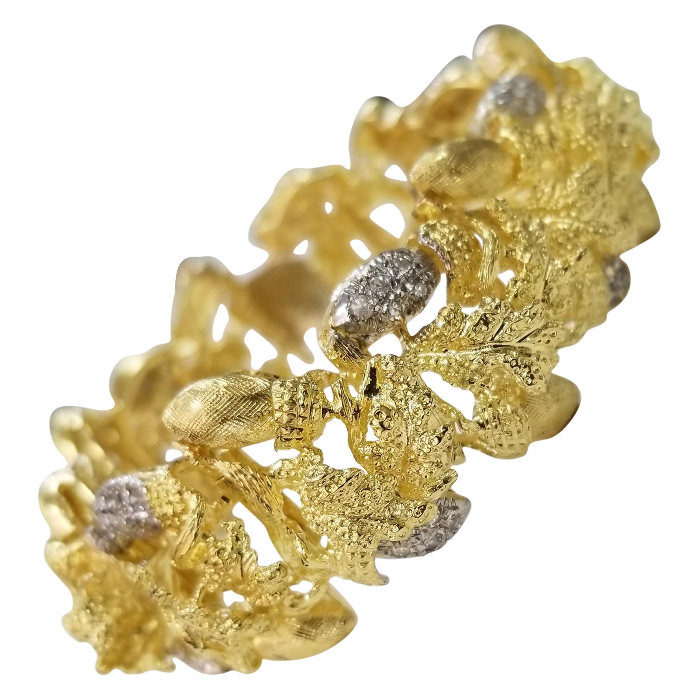 Circa 1960s Vintage 18 Karat Yellow Gold Diamond Acorn and Leaf Bracelet