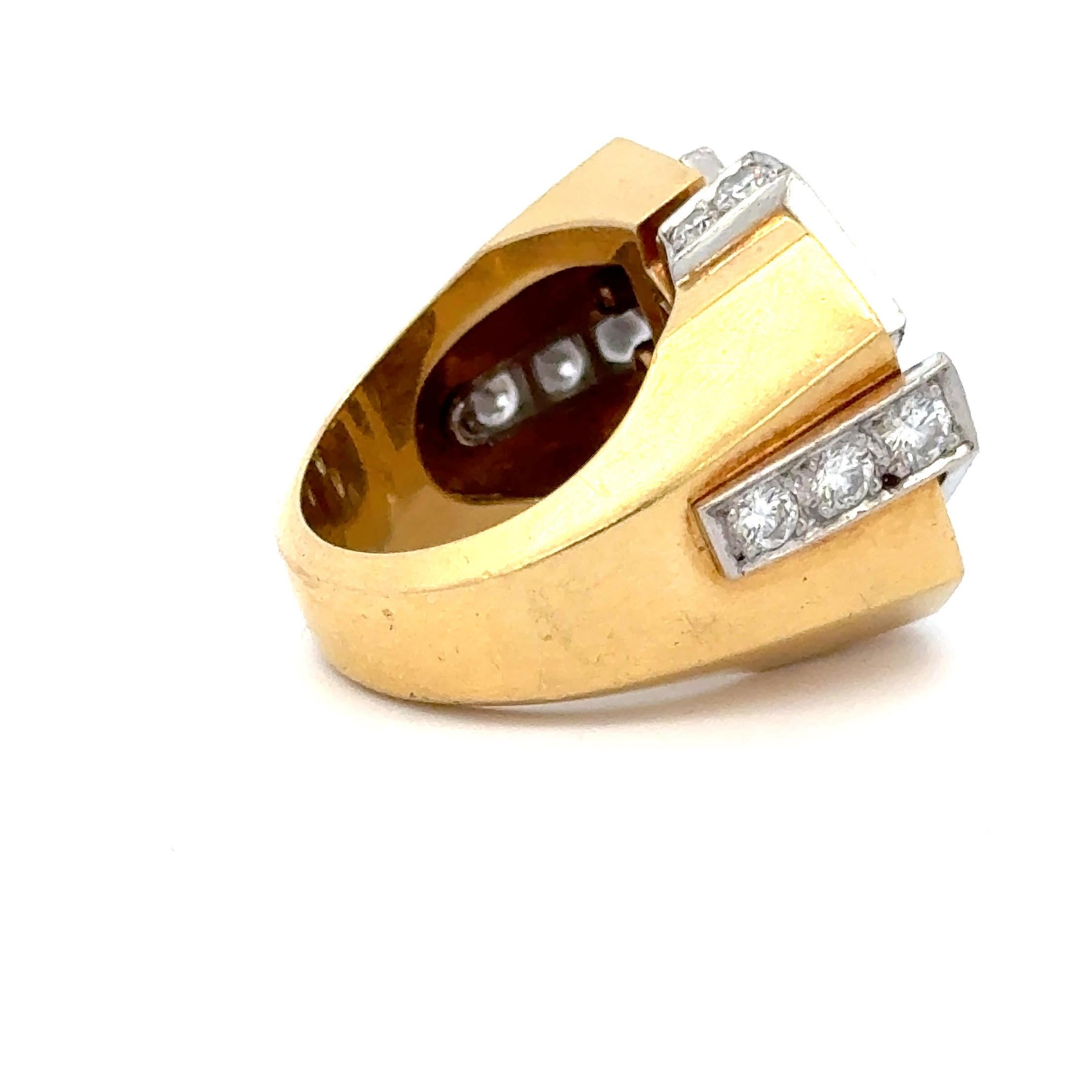 Vintage 18 Karat Yellow Gold Diamond Ring 1.25 Carats 18 Karat Yellow Gold In Excellent Condition For Sale In New York, NY