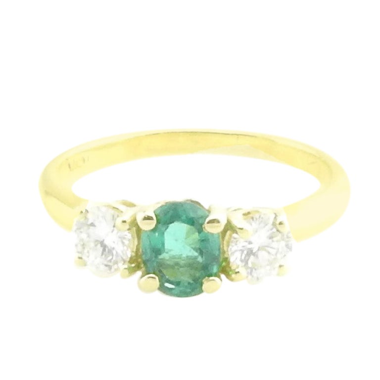 Vintage 18 Karat Yellow Gold Emerald and Diamond Ring For Sale at 1stDibs