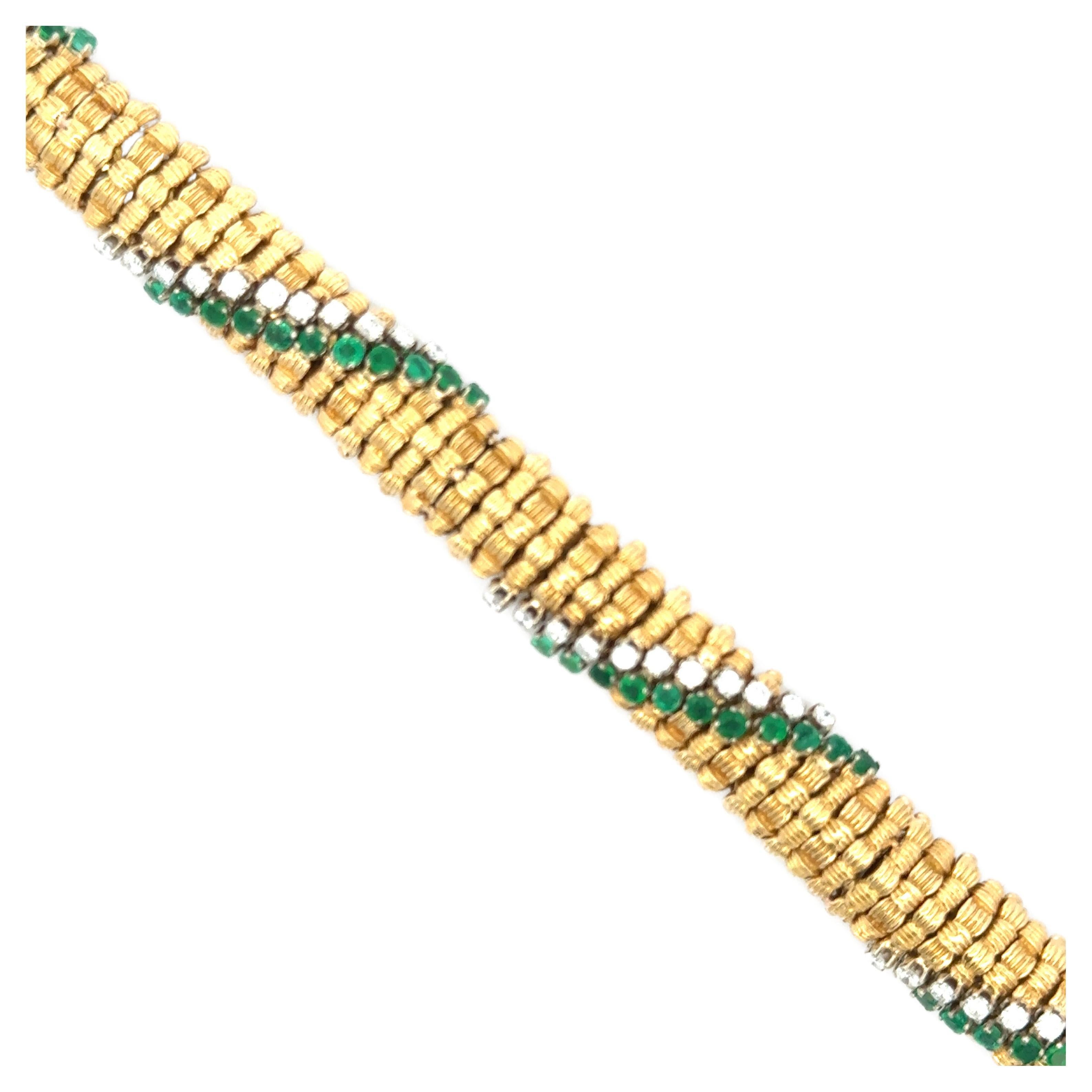 Retro Vintage 18 Karat Yellow Gold Emerald Diamond Woven Motif Bracelet 61.1 Grams For Sale