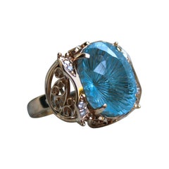 Vintage 18 Karat Yellow Gold Fantasy Cut Blue Topaz and Diamond Ring 22.71 Carat