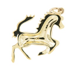 Vieux Pendentif en or jaune 18 carats Ferrari Cheval Cabré