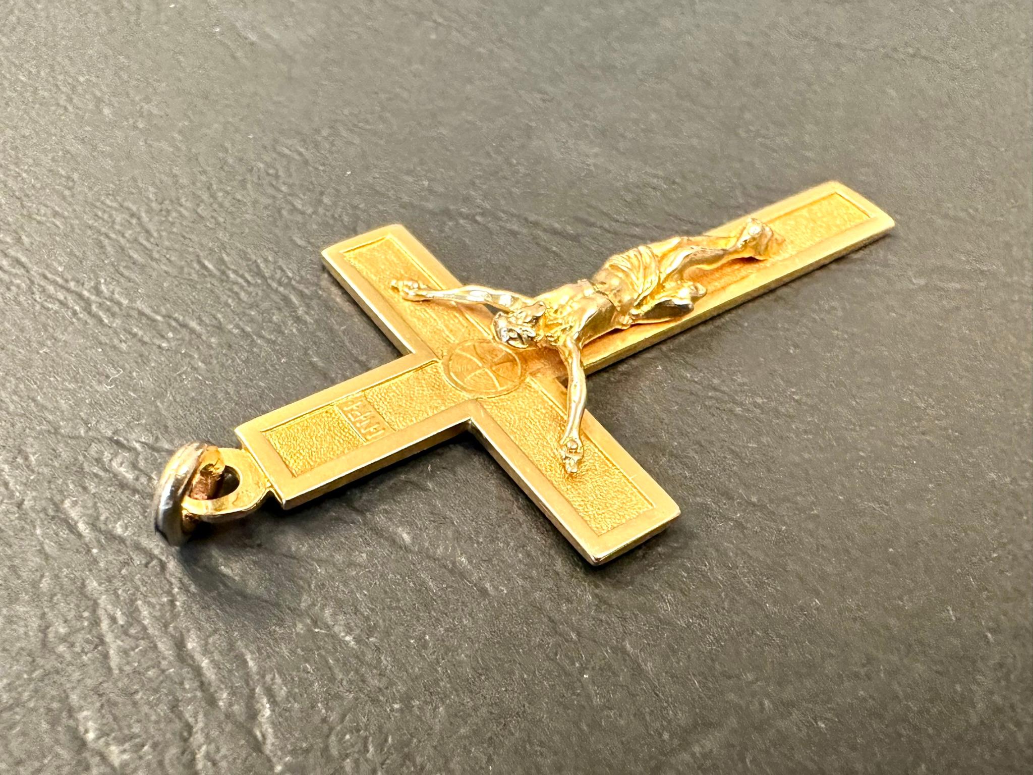 Vintage 18 karat Yellow Gold French Crucifix For Sale 5