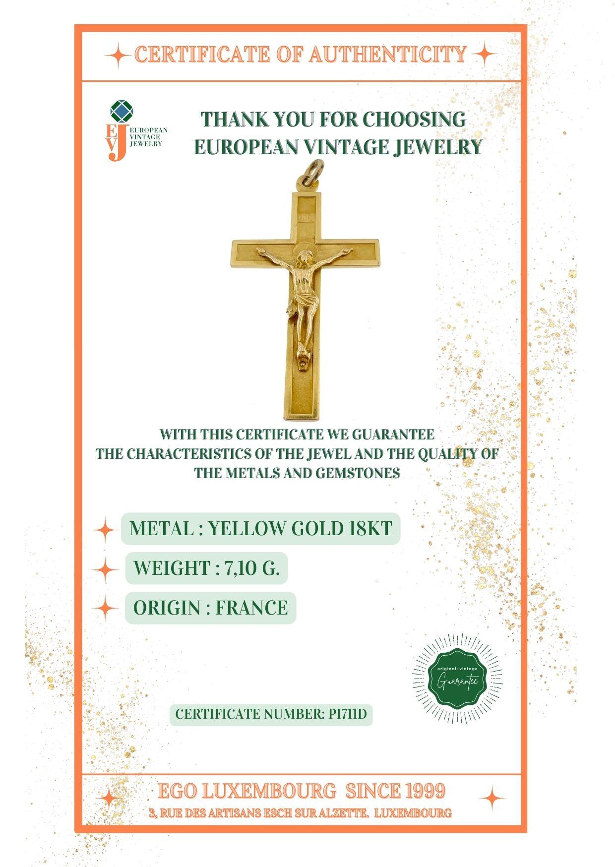 Vintage 18 karat Yellow Gold French Crucifix For Sale 6